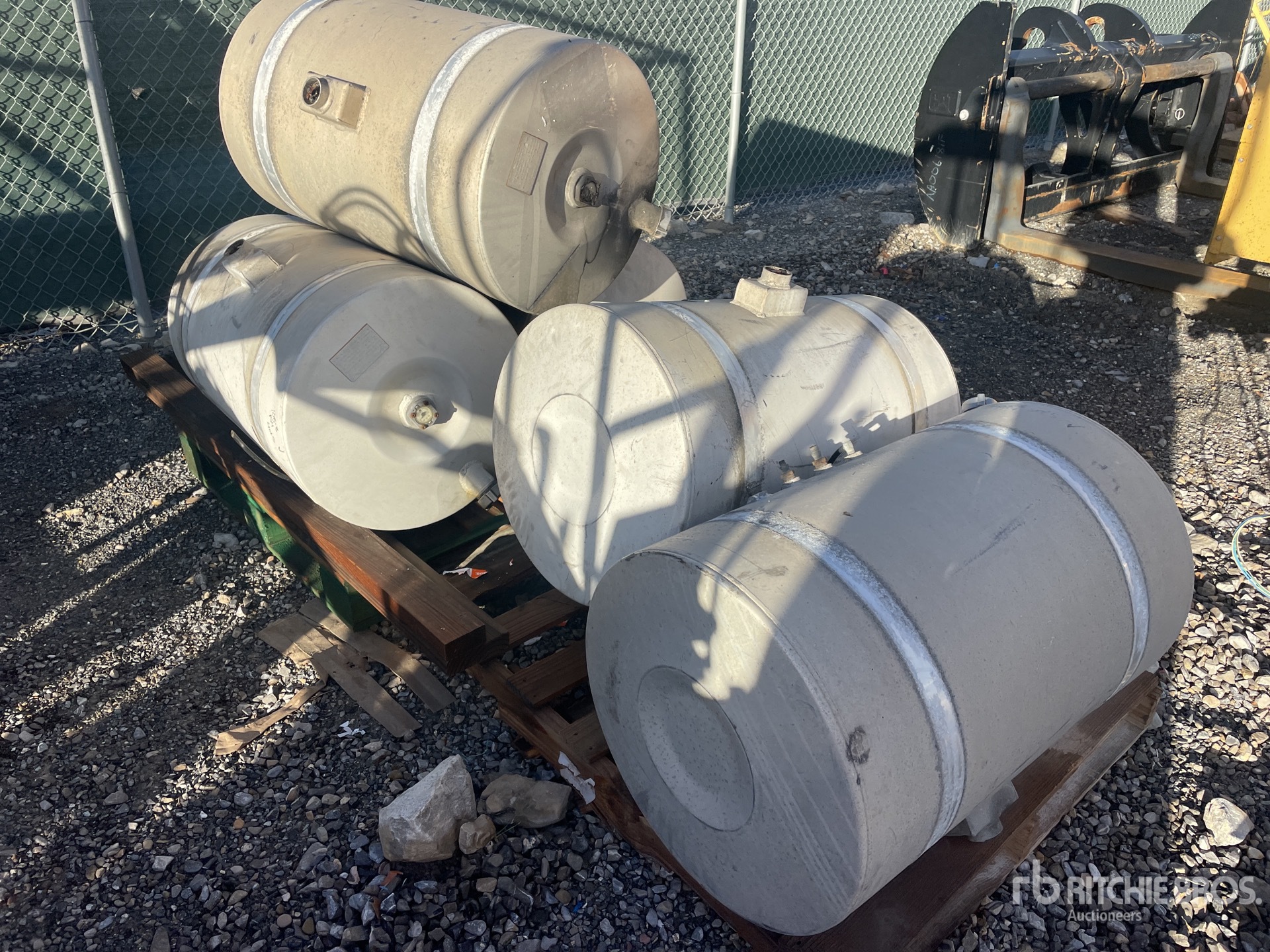 General Appearance with Foto, angolo anteriore destro