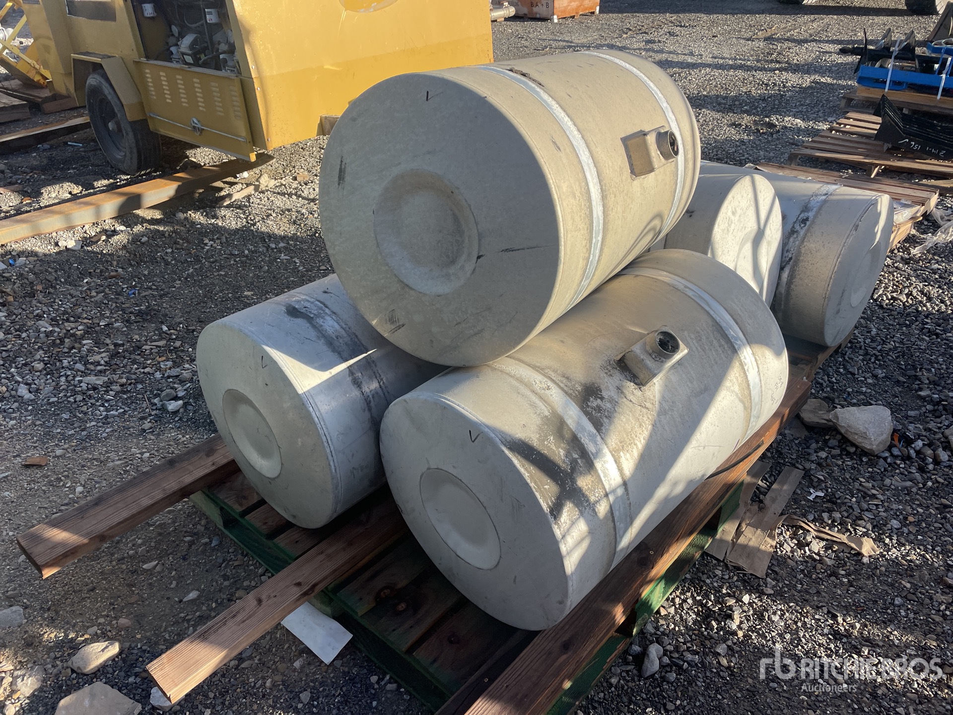 General Appearance with Foto, angolo anteriore sinistro