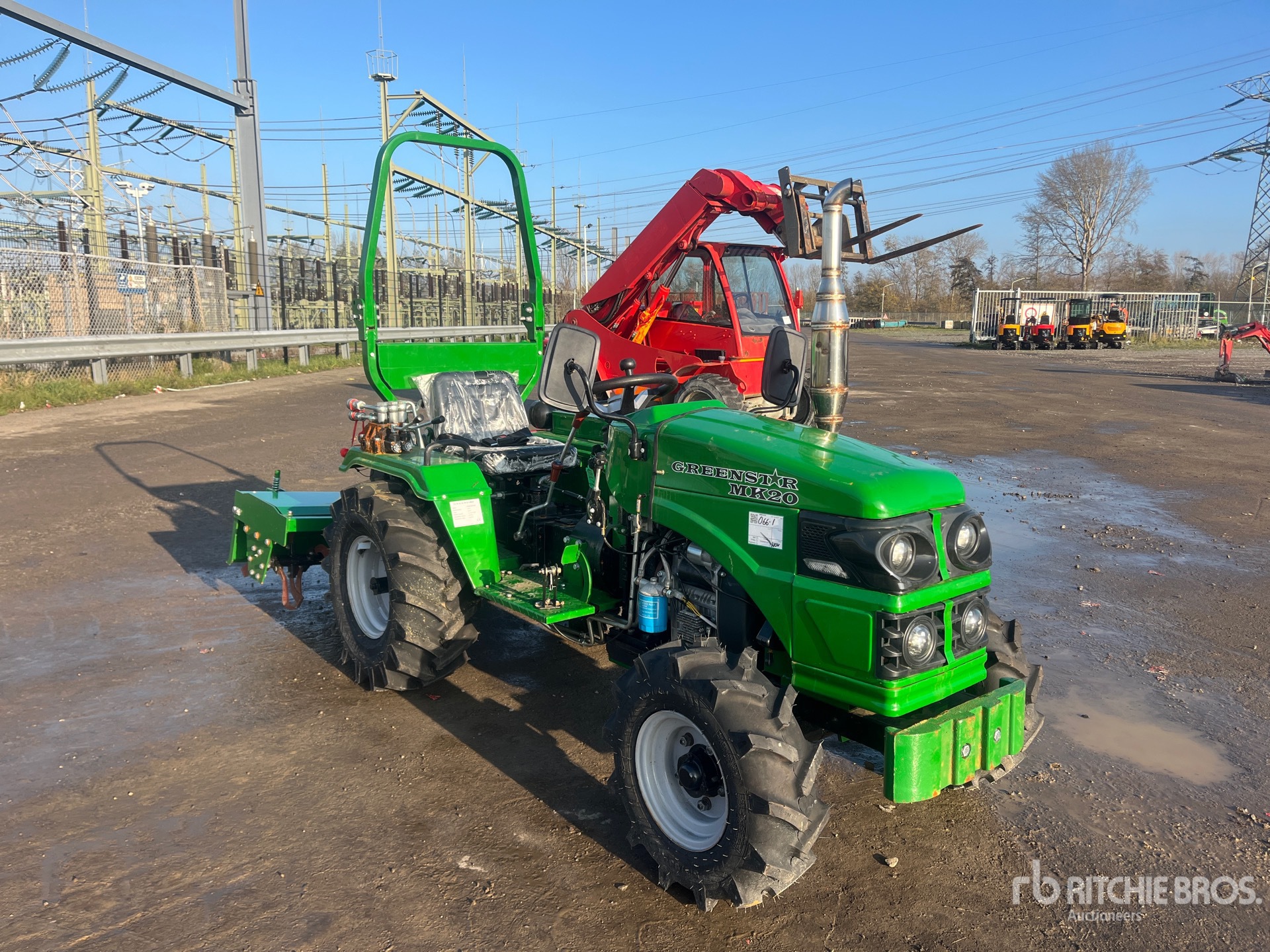 General Appearance with Picture, Right Front Corner