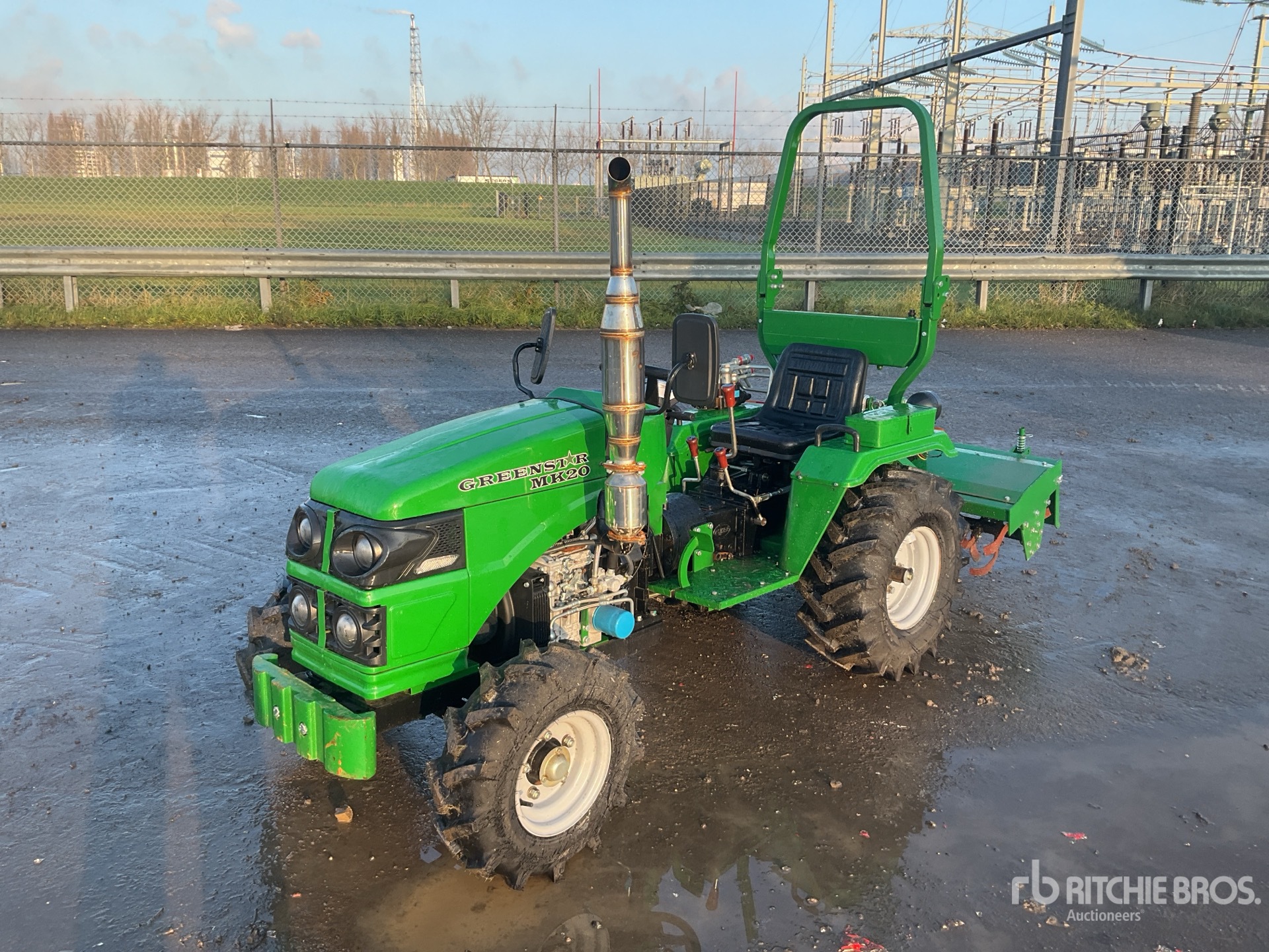 General Appearance with Picture, Left Front Corner