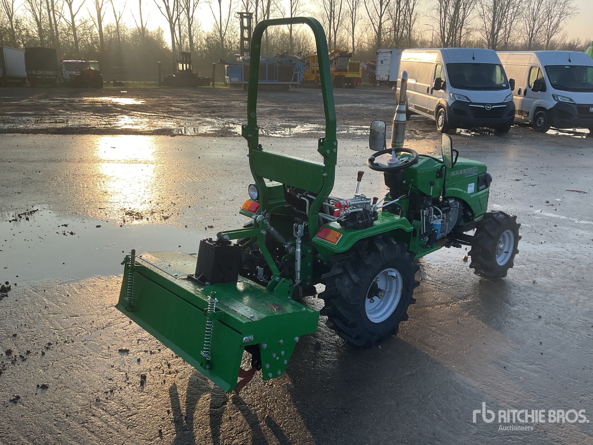 General Appearance with Picture, Right Rear Corner