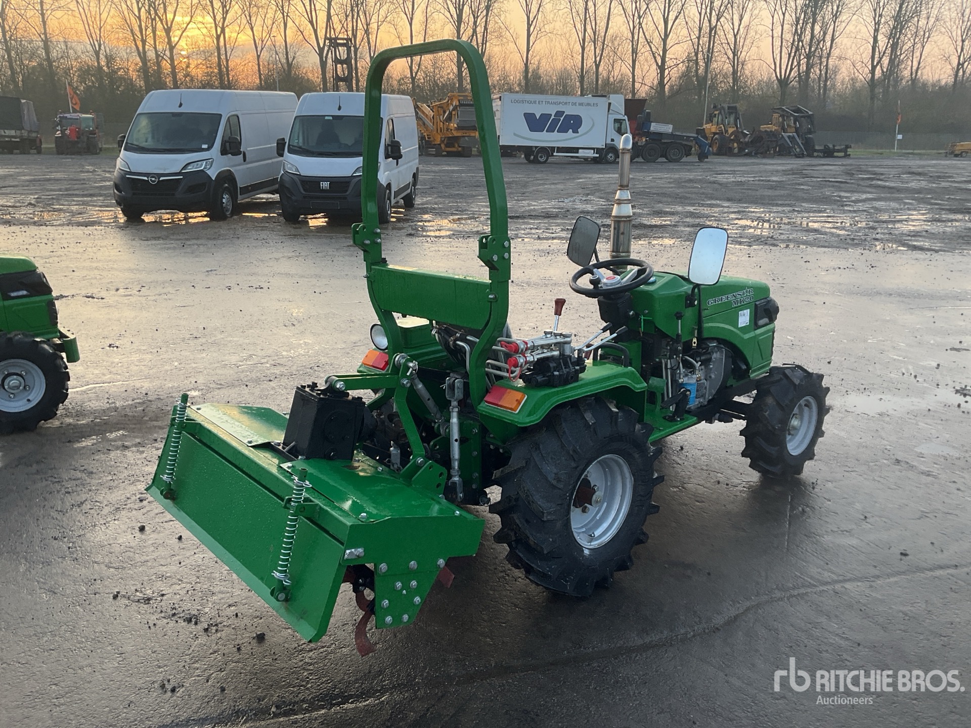 General Appearance with Picture, Right Rear Corner