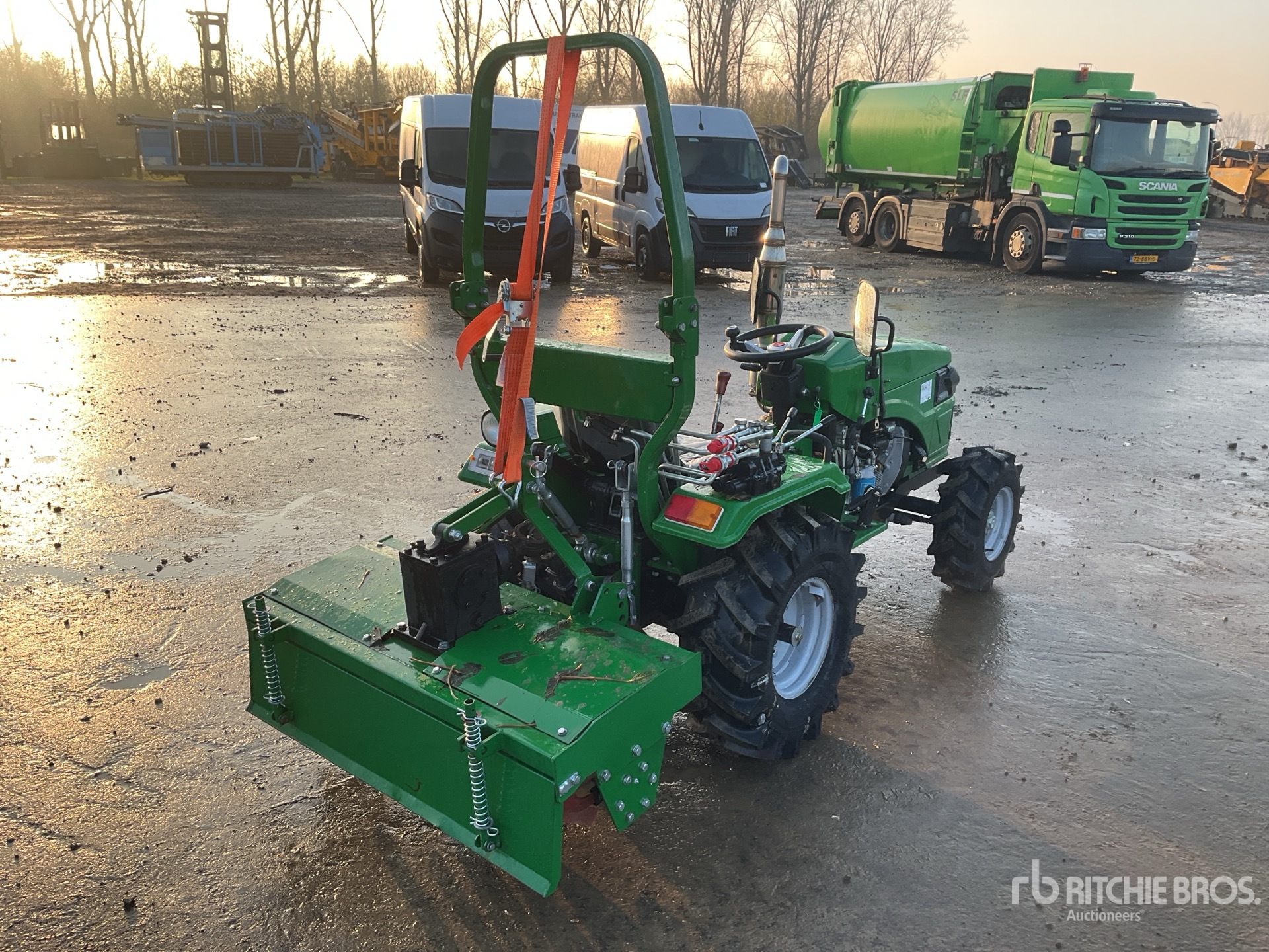 General Appearance with Picture, Right Rear Corner