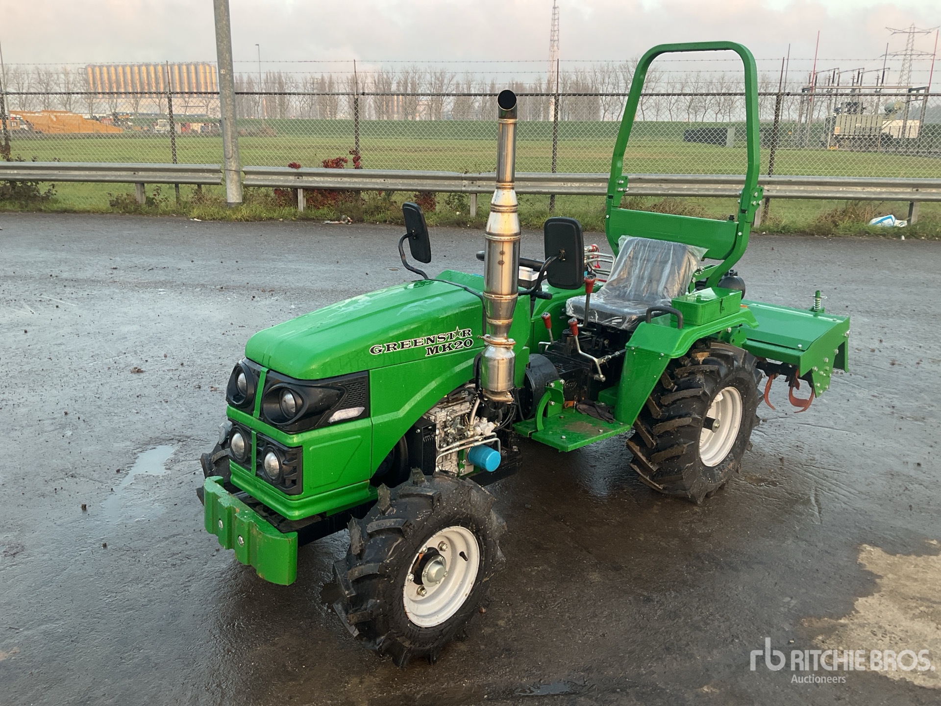 General Appearance with Picture, Left Front Corner