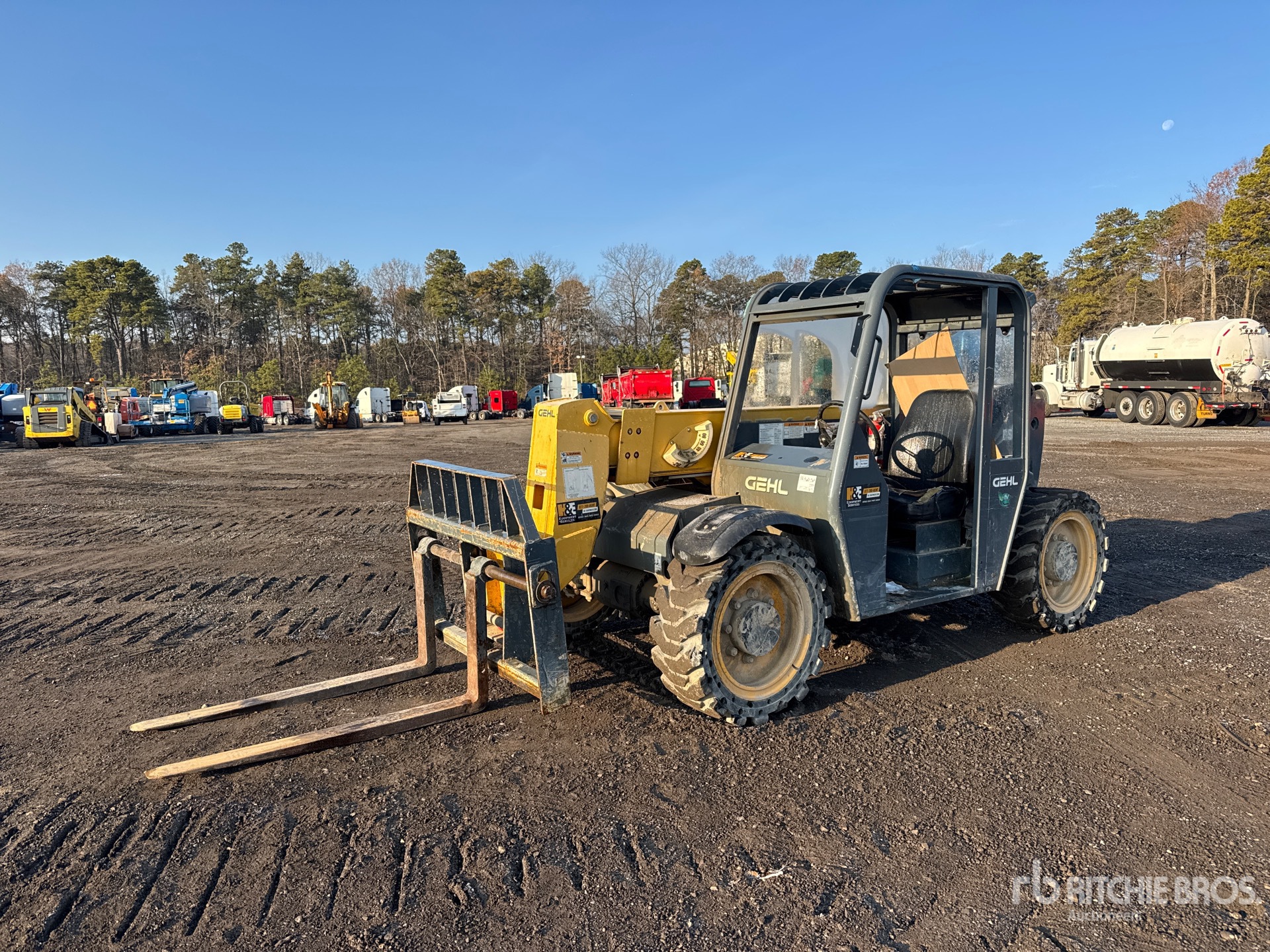 General Appearance with Picture, Left Front Corner