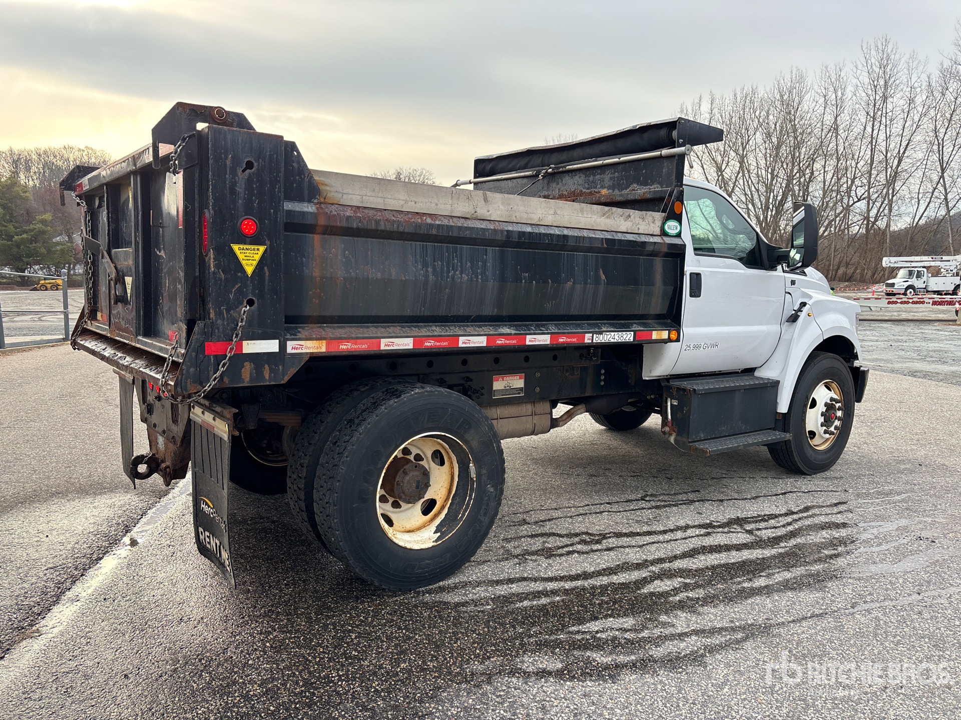 General Appearance with Imagen: esquina trasera derecha