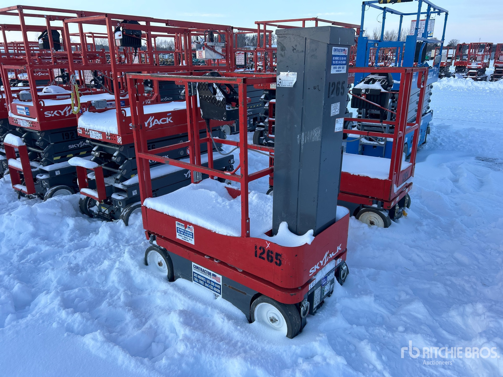 General Appearance with Picture, Right Front Corner