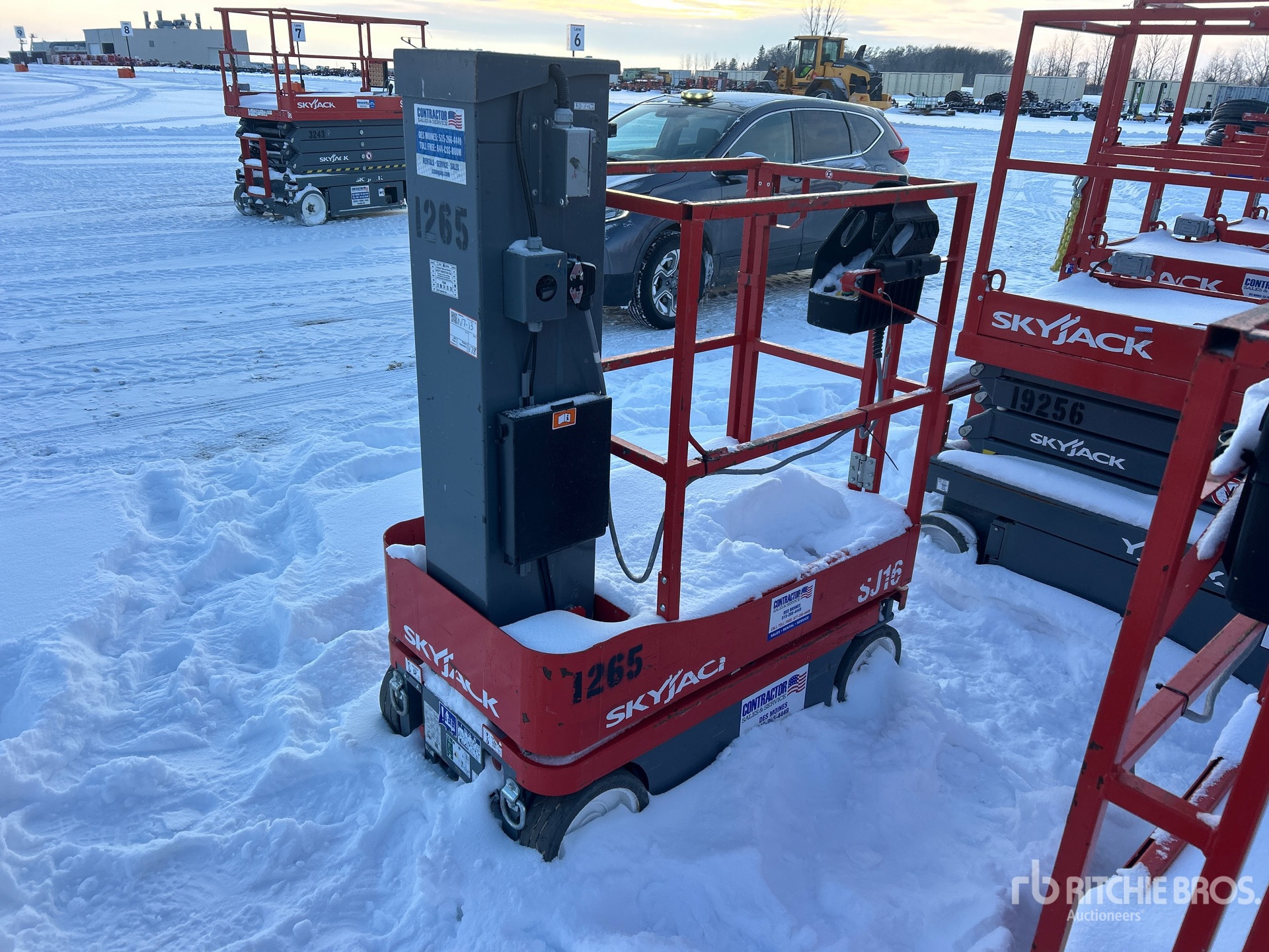 General Appearance with Picture, Left Front Corner