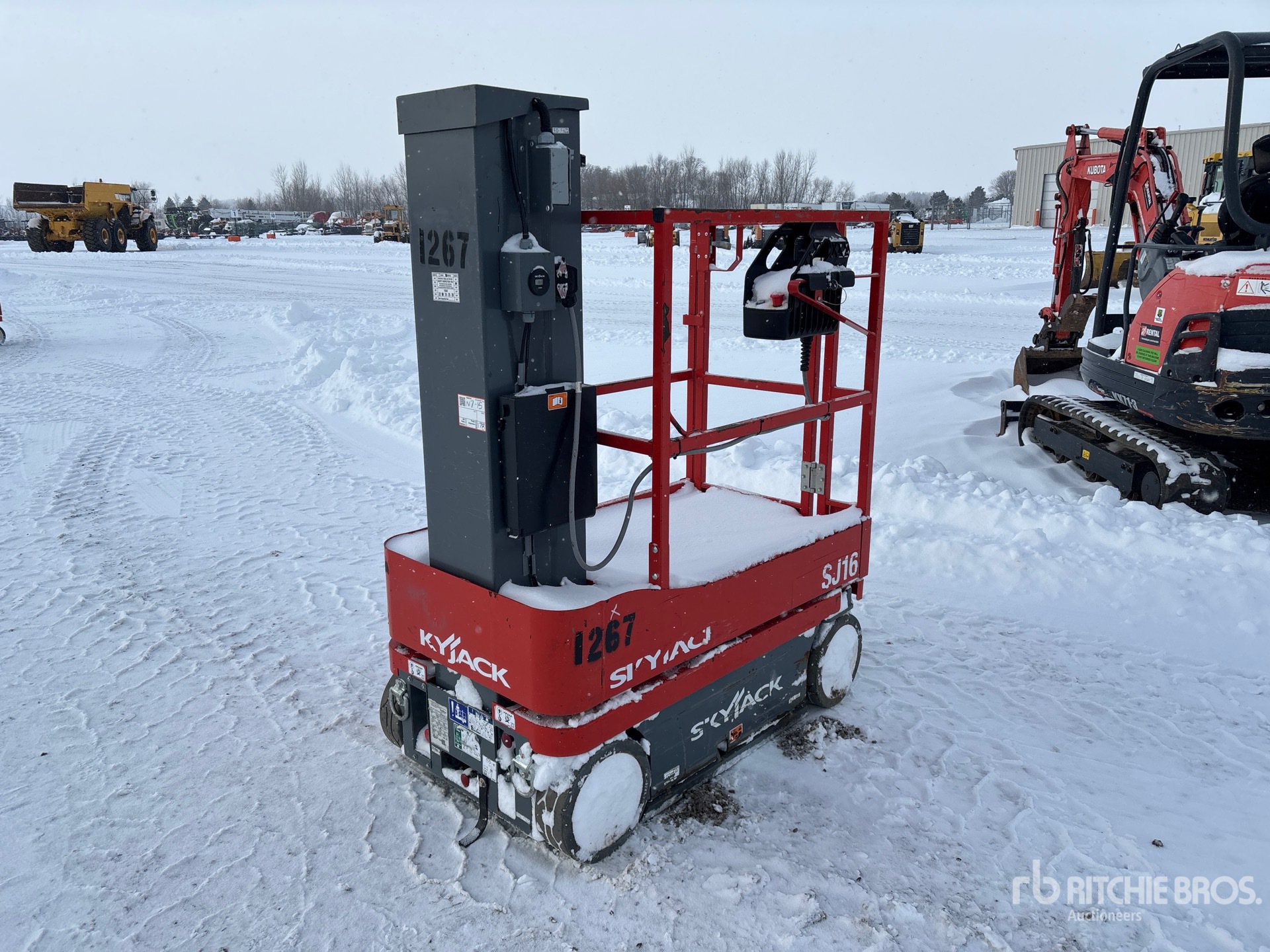 General Appearance with Picture, Left Front Corner