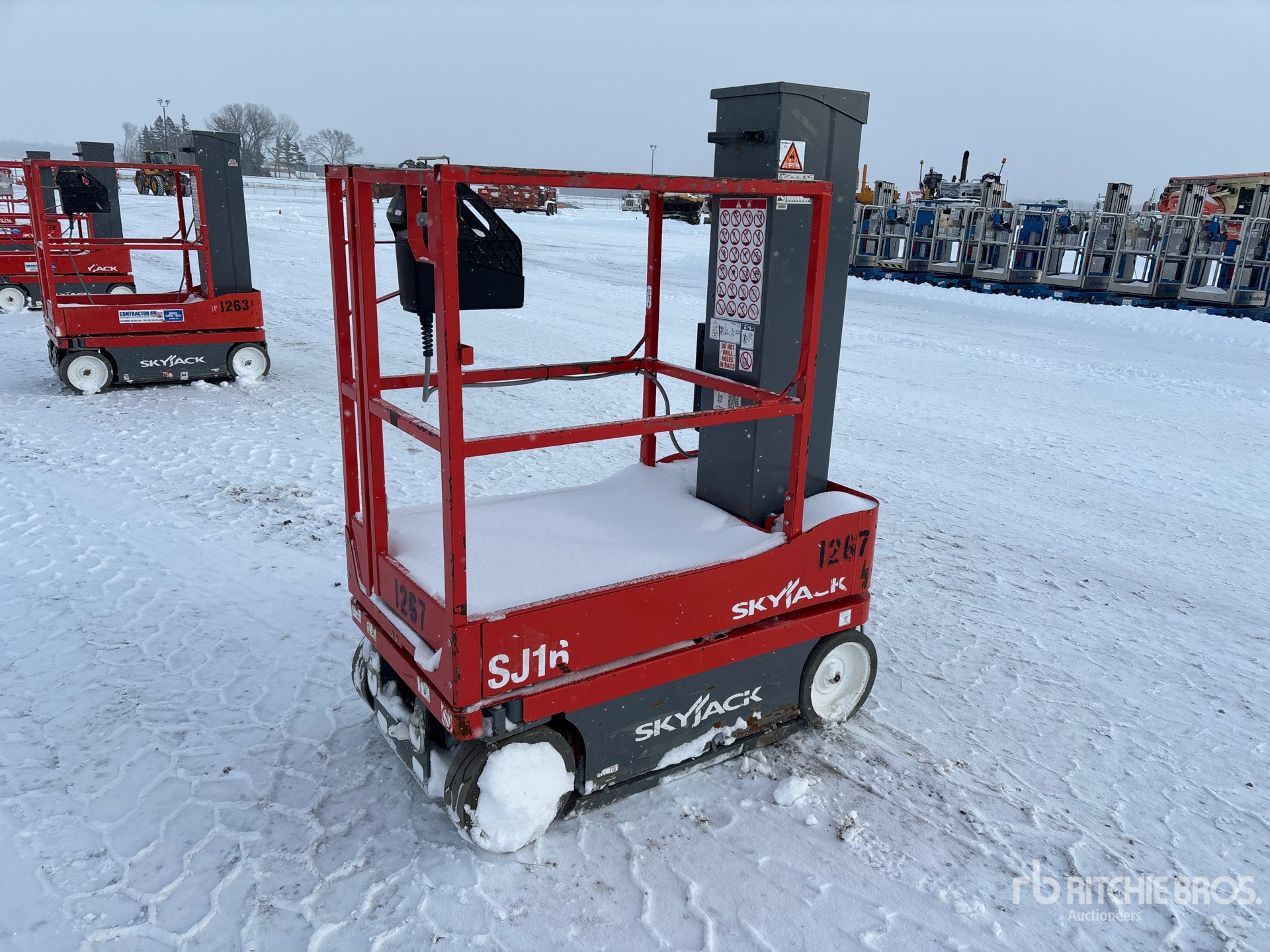 General Appearance with Picture, Right Rear Corner