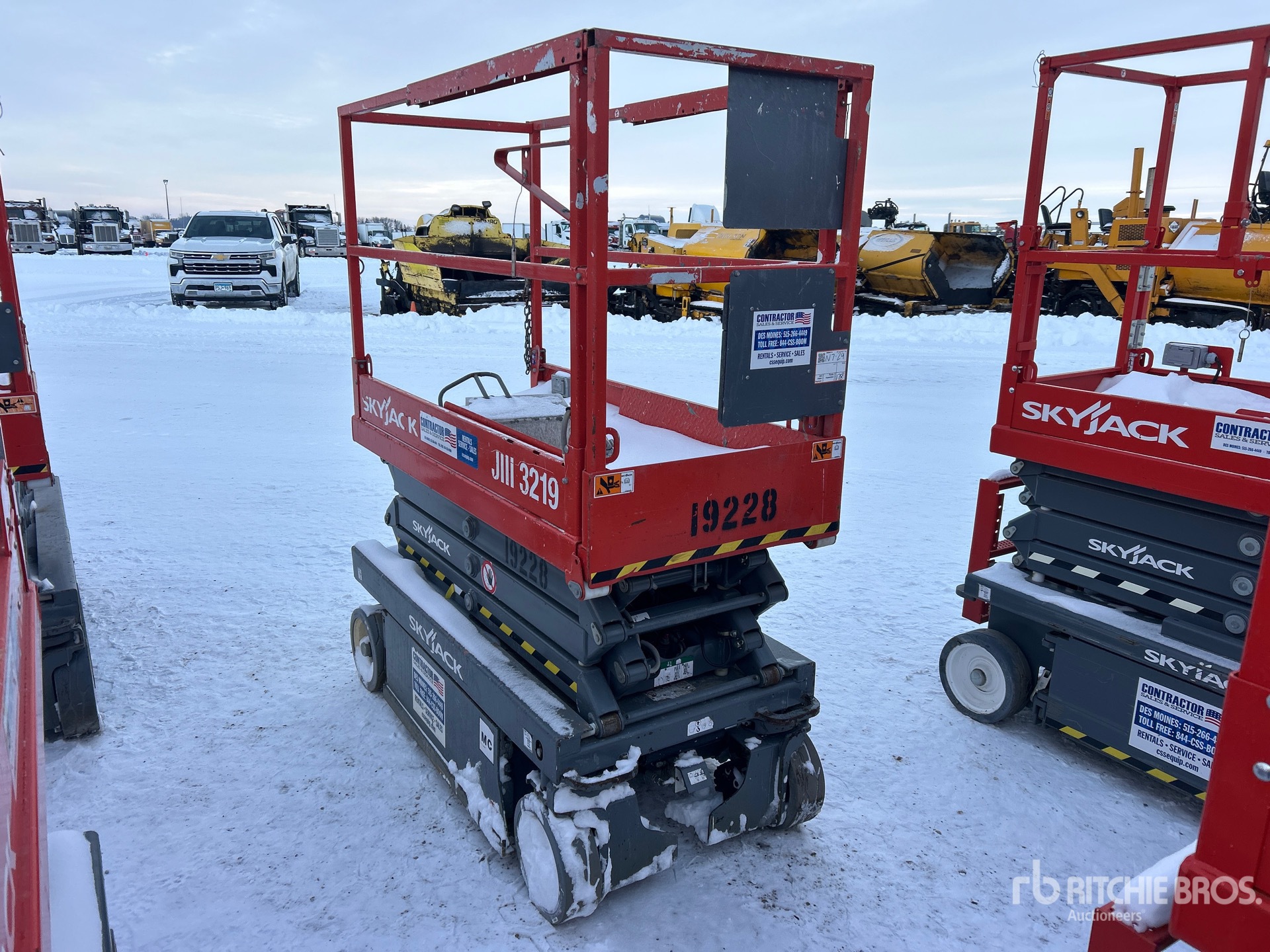 General Appearance with Picture, Right Front Corner