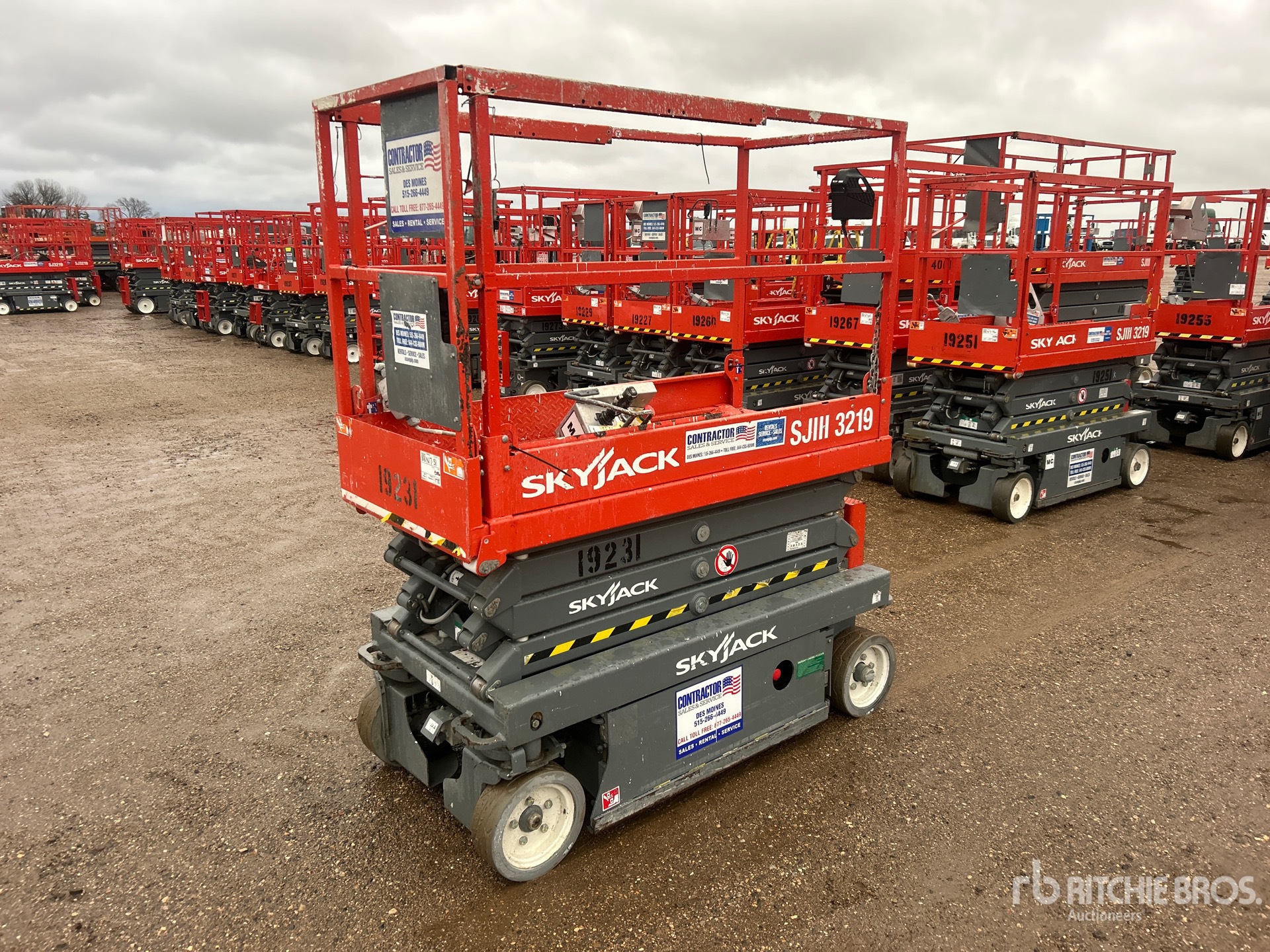 General Appearance with Picture, Left Front Corner