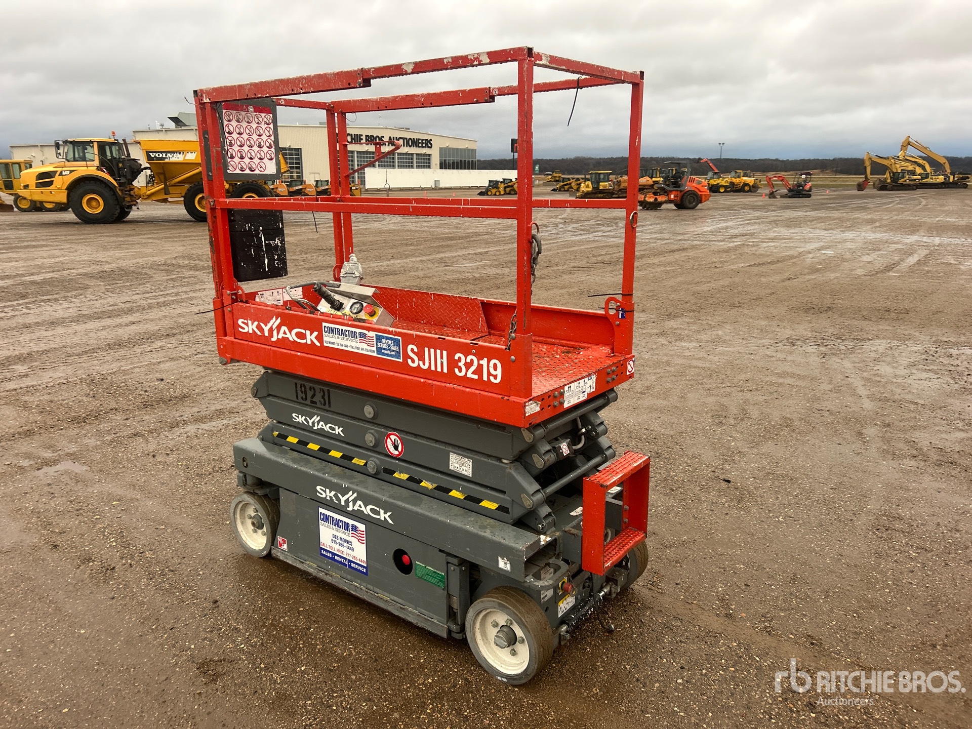 General Appearance with Picture, Left Rear Corner