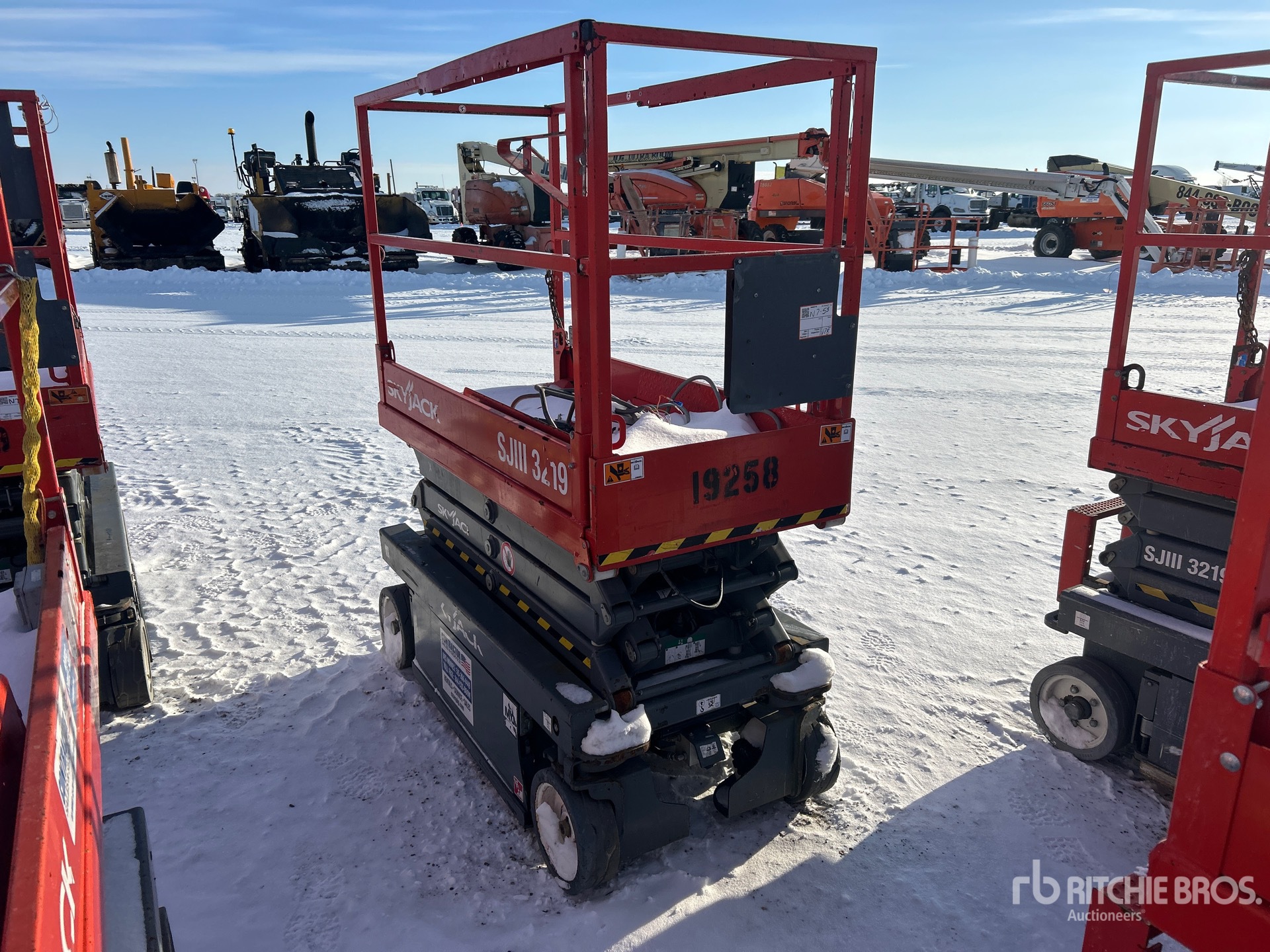 General Appearance with Picture, Right Front Corner