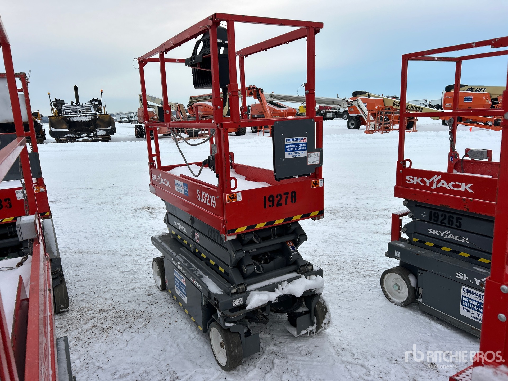 General Appearance with Picture, Right Front Corner