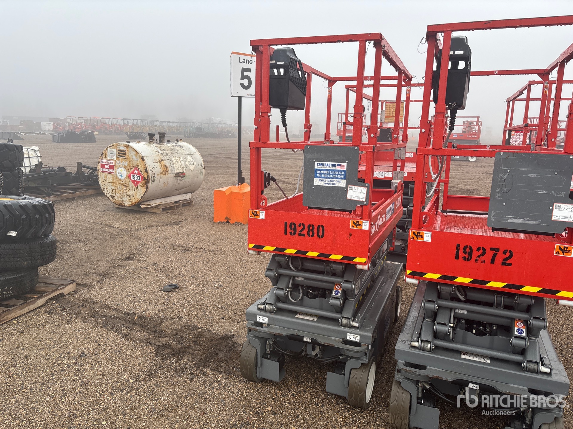 General Appearance with Picture, Left Front Corner