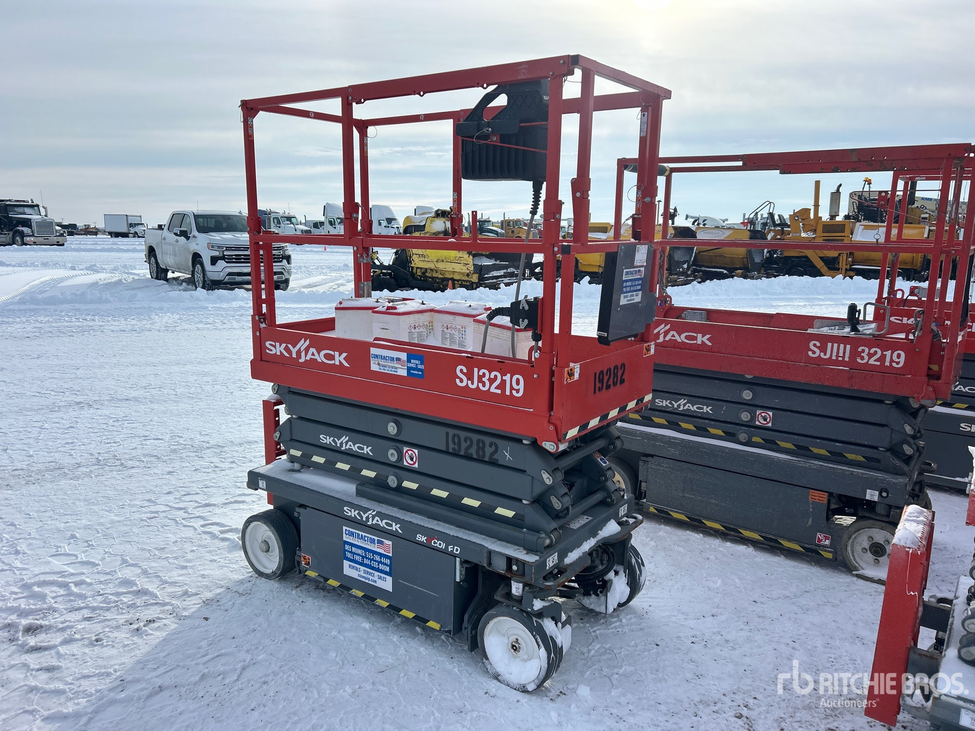 General Appearance with Picture, Right Front Corner