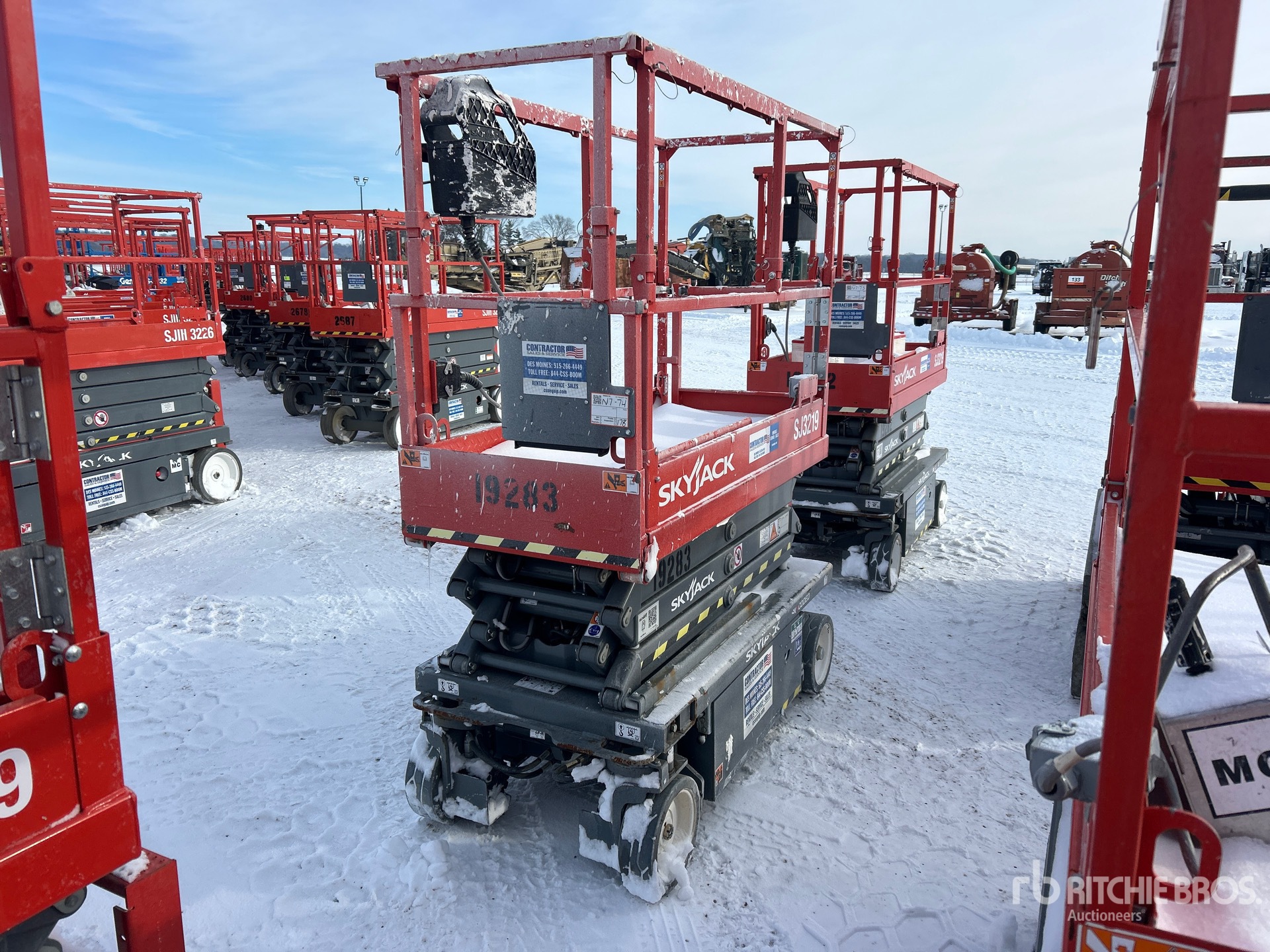 General Appearance with Picture, Left Front Corner