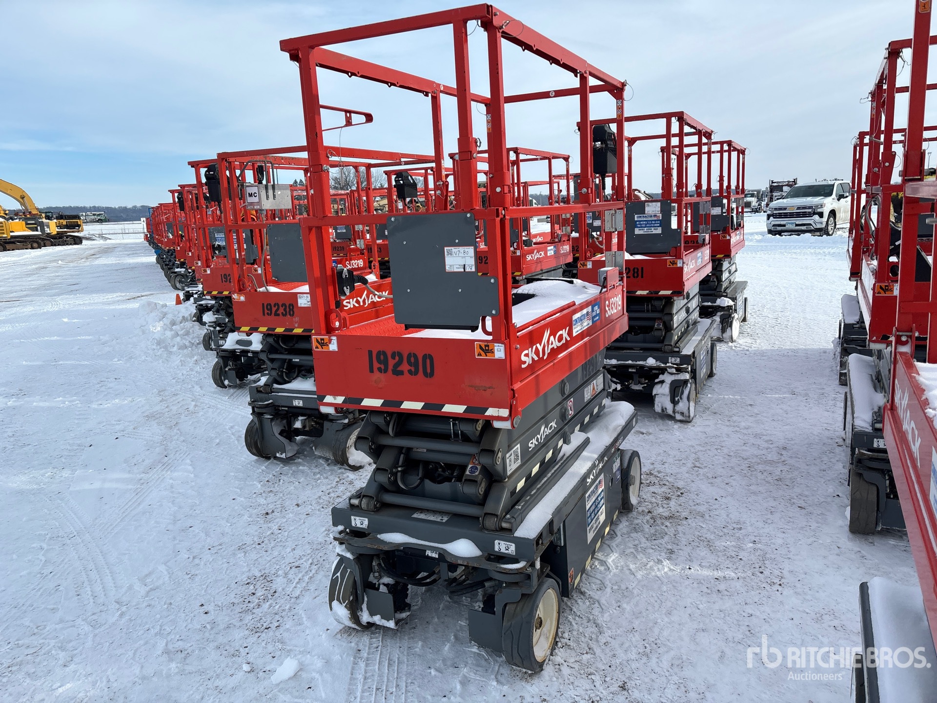 General Appearance with Picture, Left Front Corner