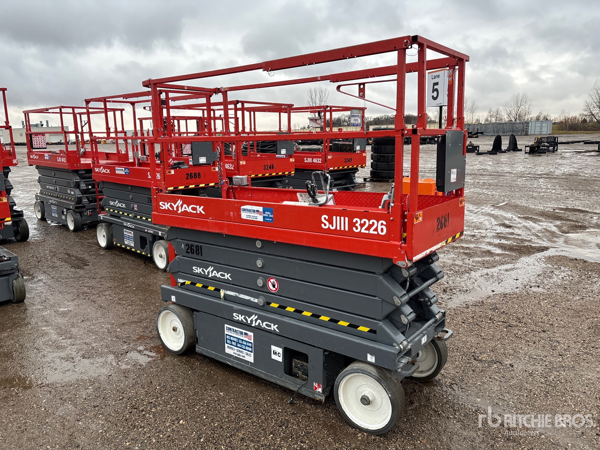 General Appearance with Picture, Right Front Corner