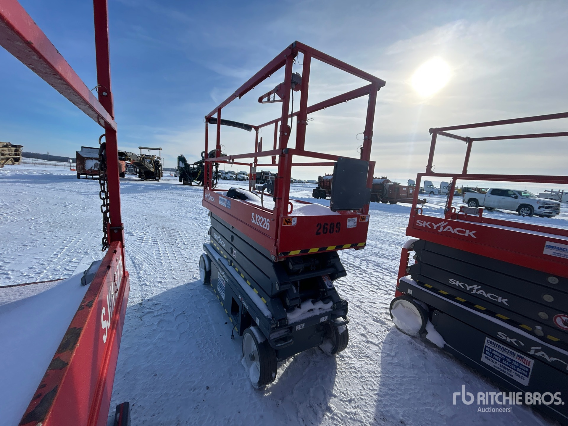 General Appearance with Picture, Right Front Corner