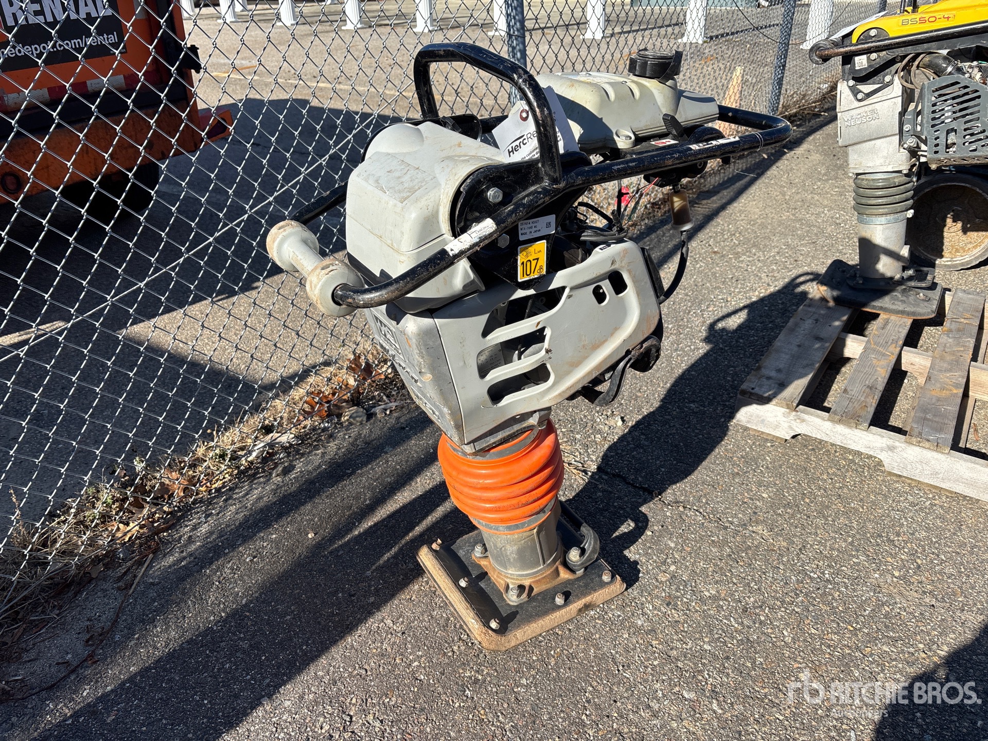 General Appearance with Featured Photo