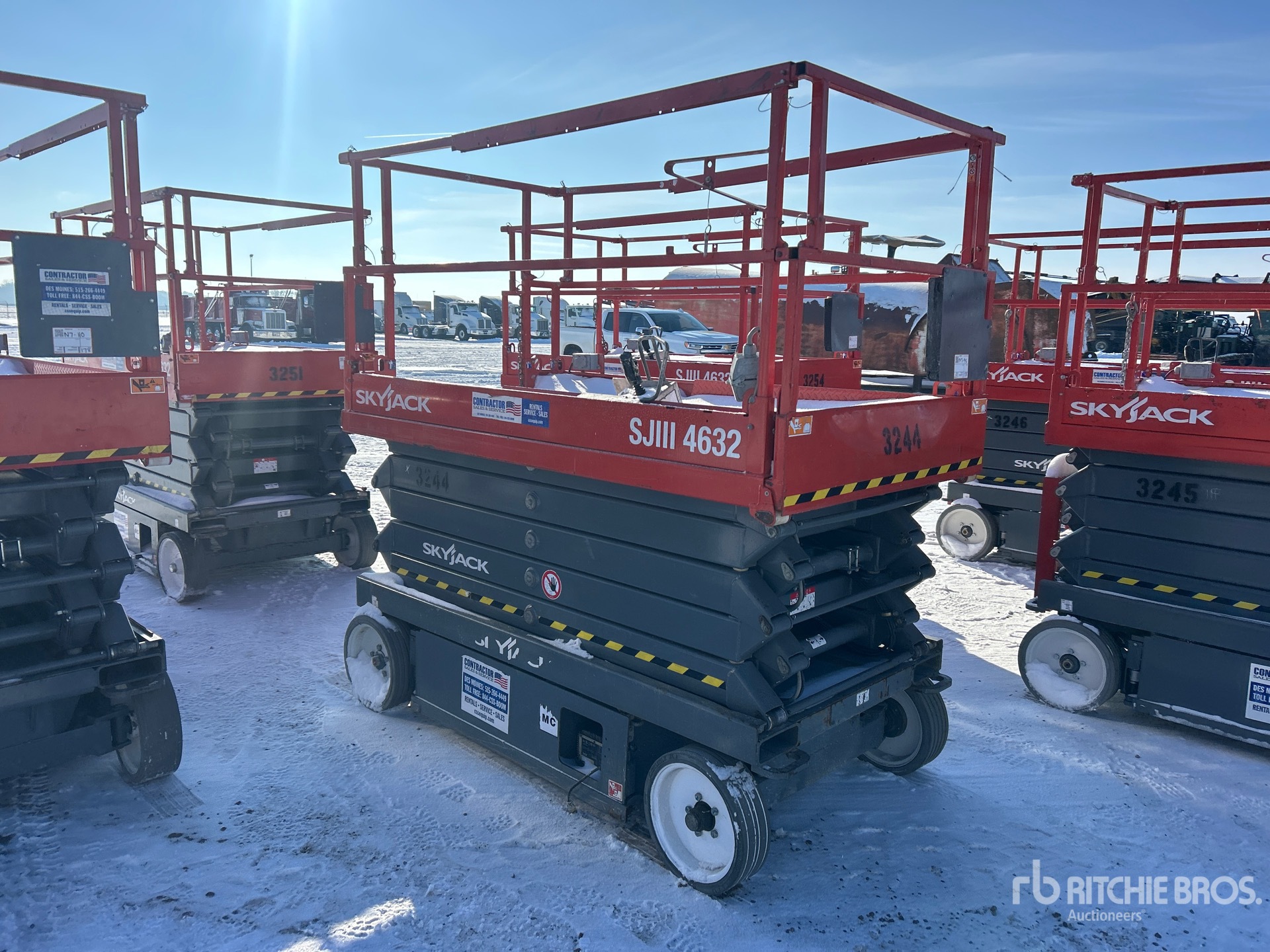 General Appearance with Picture, Right Front Corner