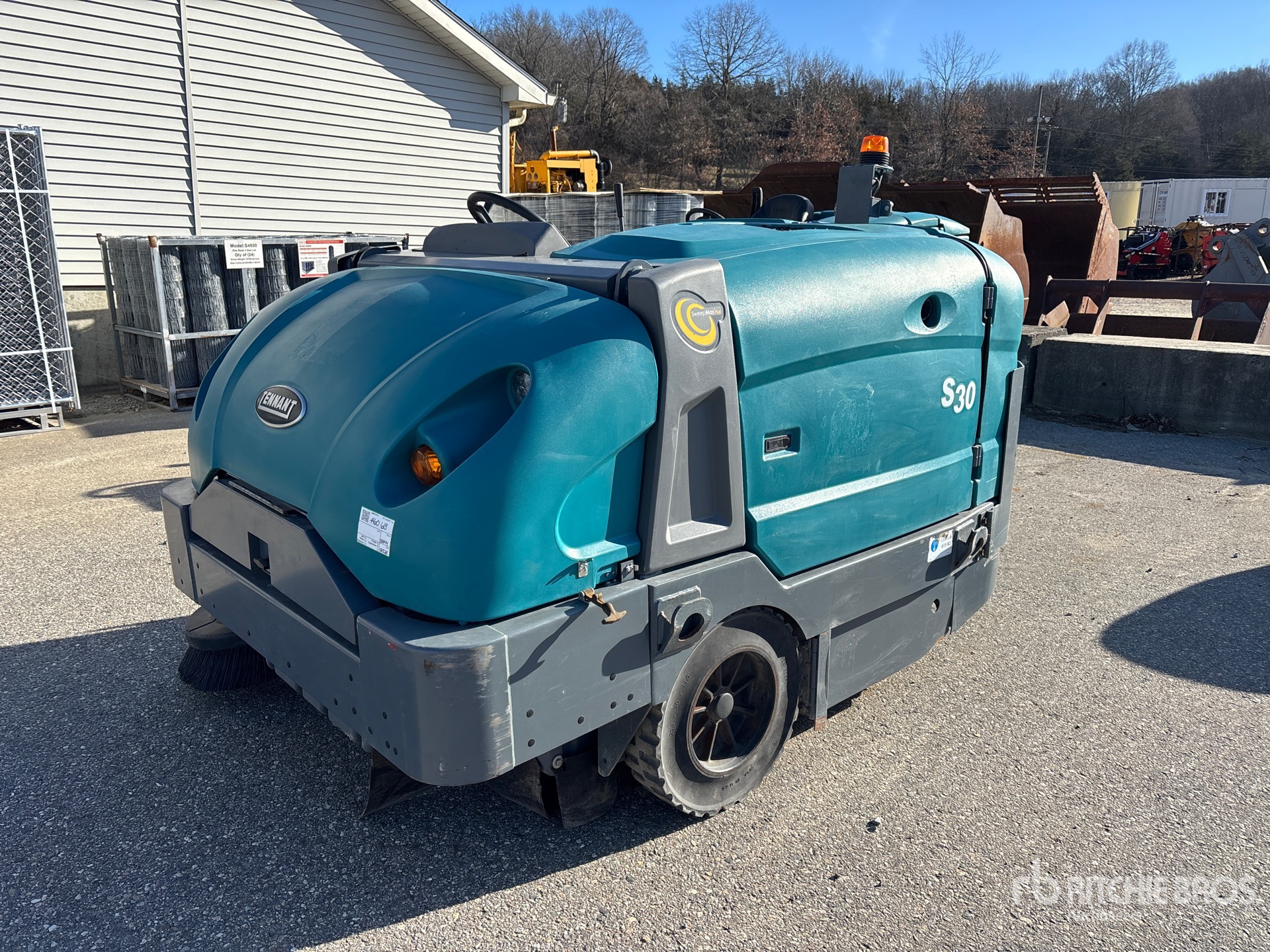 General Appearance with Picture, Left Front Corner