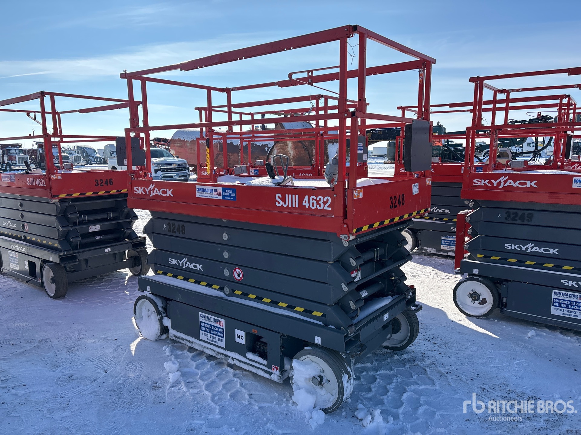 Aspect général with Image, coin avant droit