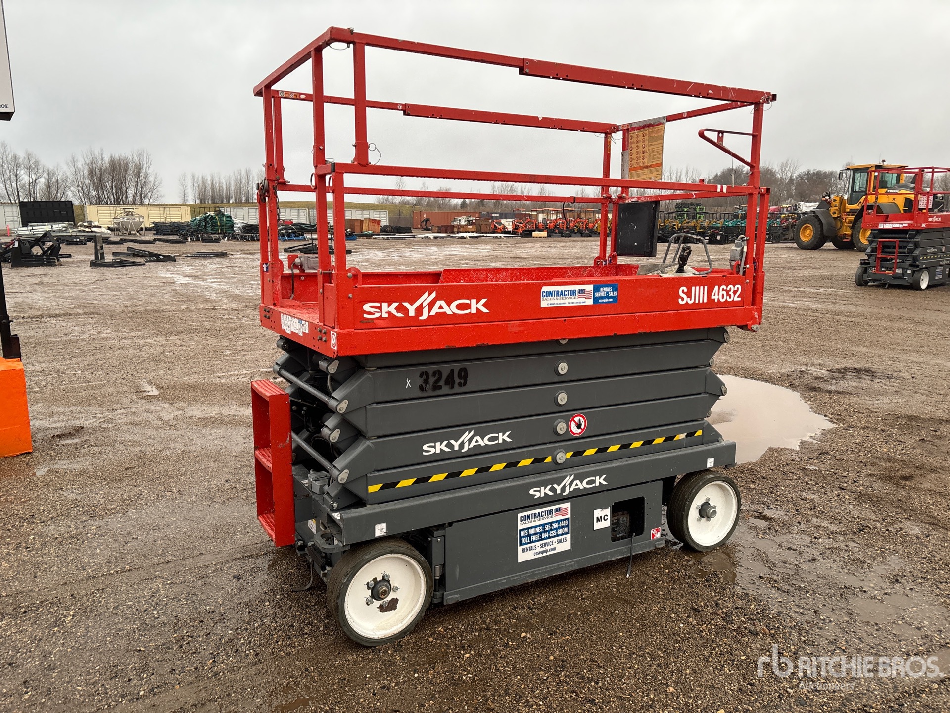 General Appearance with Picture, Right Rear Corner