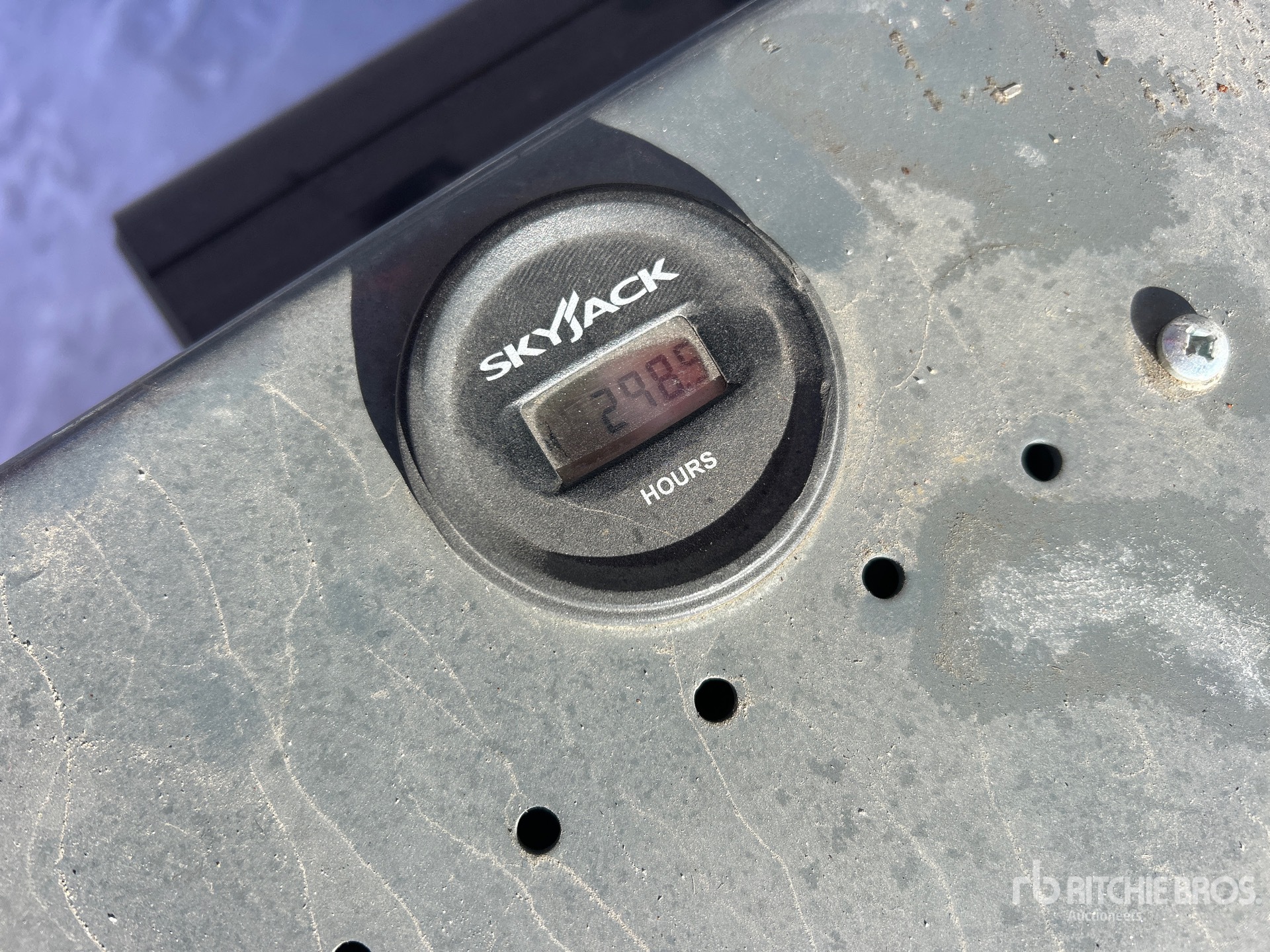 General Appearance with Hour Meter / Odometer