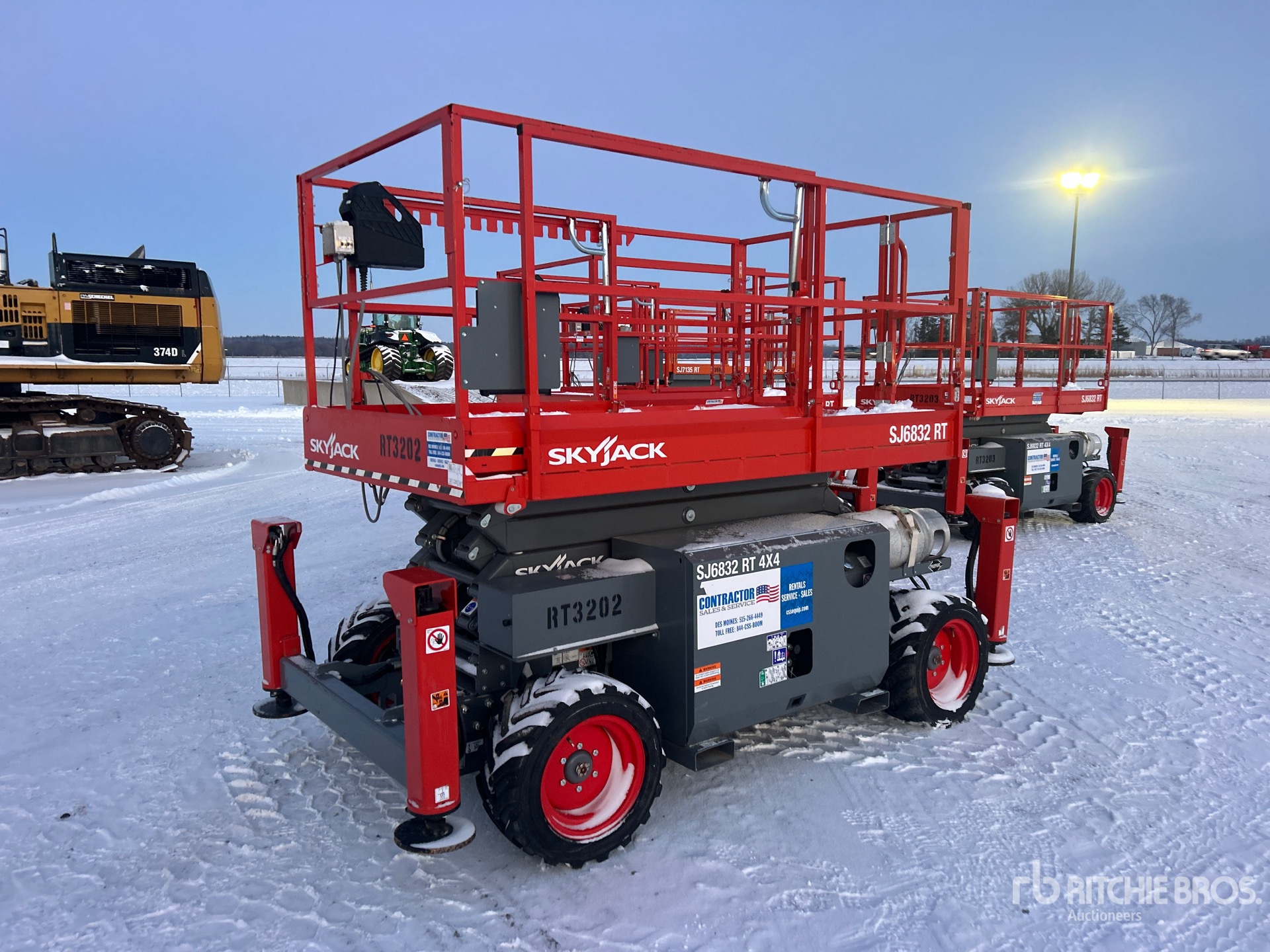 General Appearance with Picture, Left Front Corner