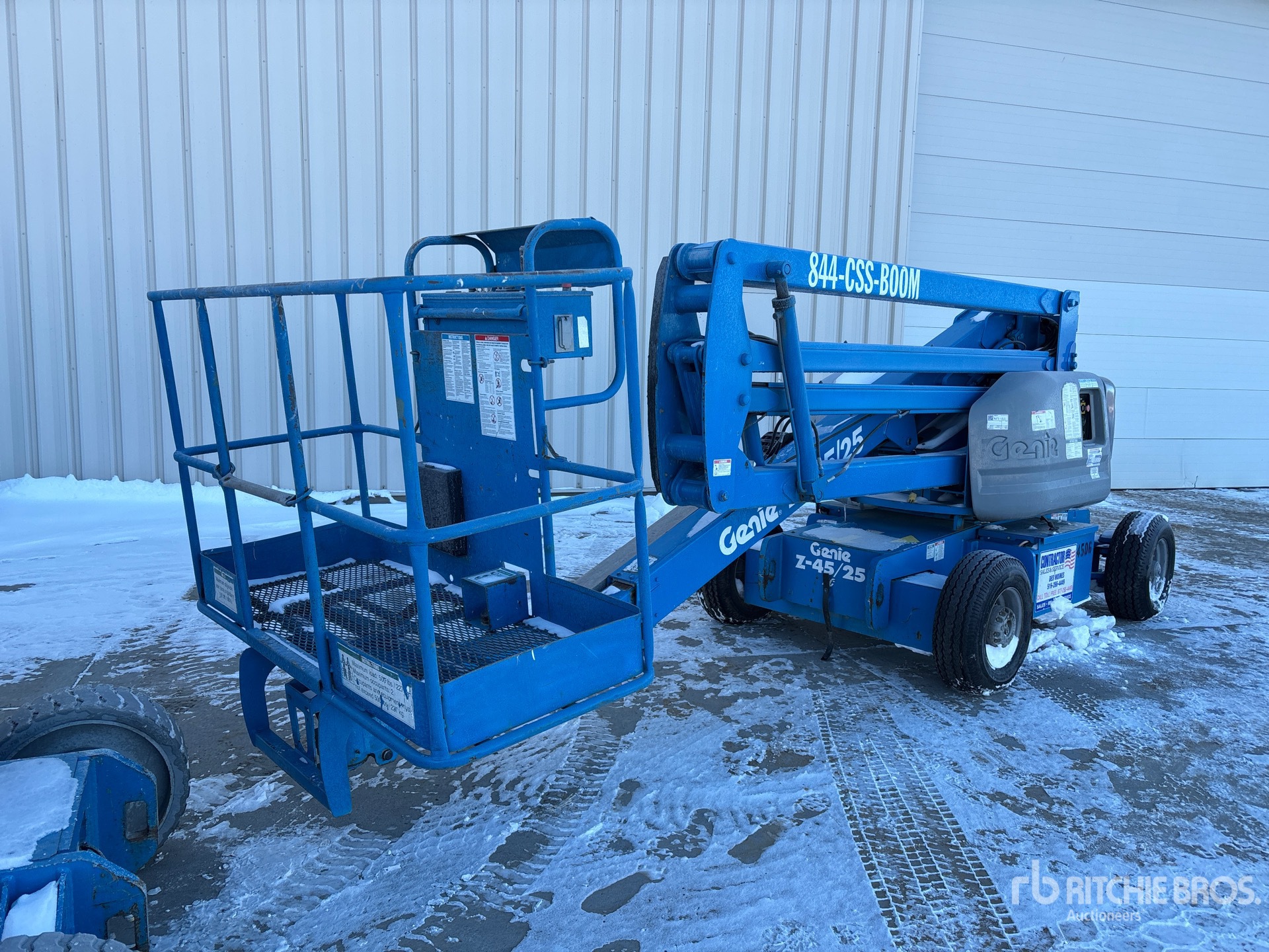 General Appearance with Picture, Left Front Corner