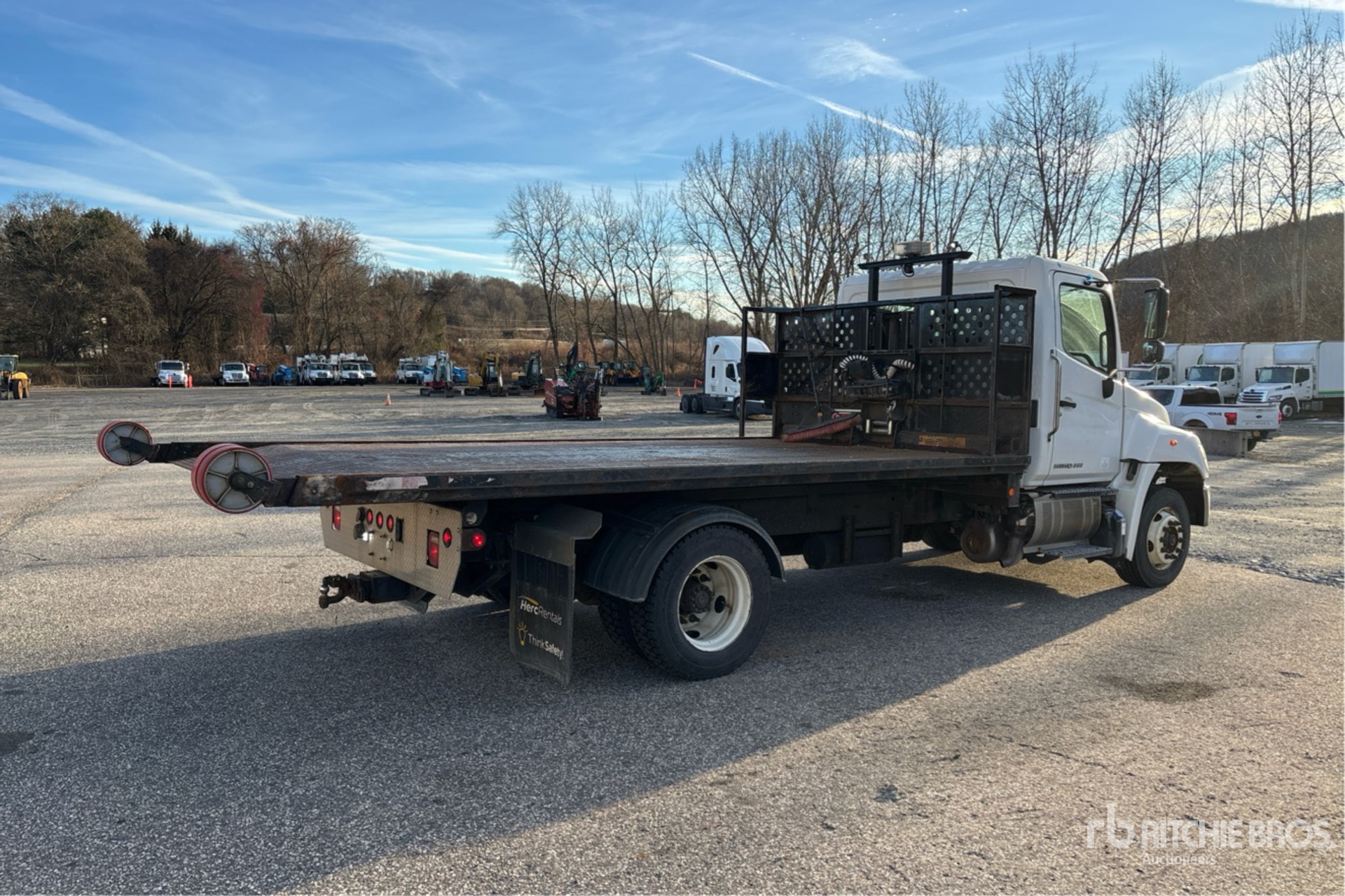 General Appearance with Bild, Ecke hinten rechts