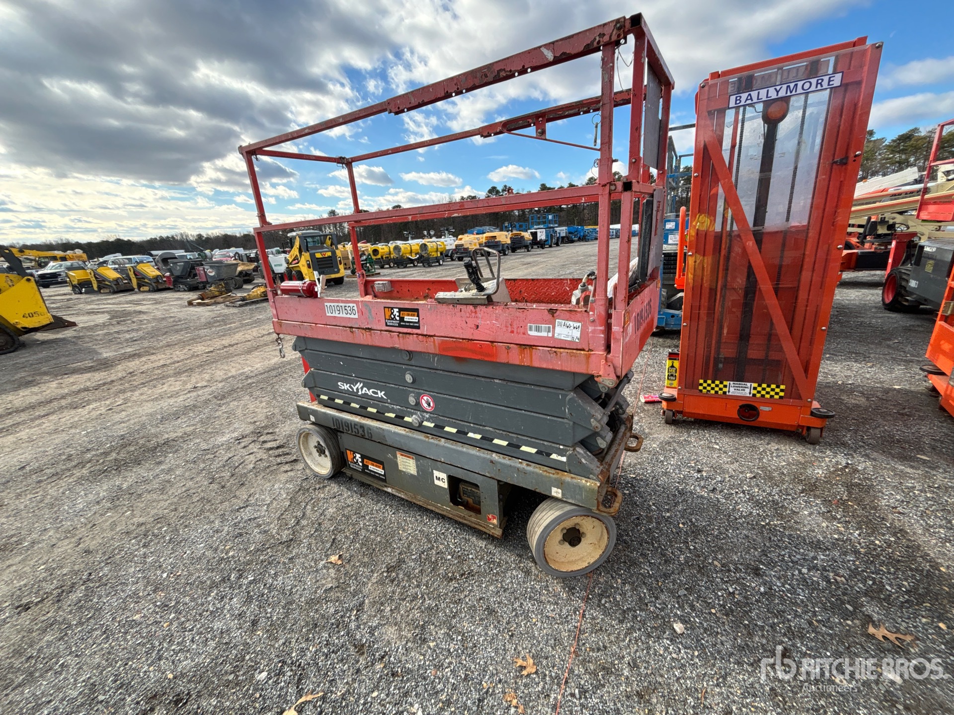 General Appearance with Imagen: esquina trasera izquierda