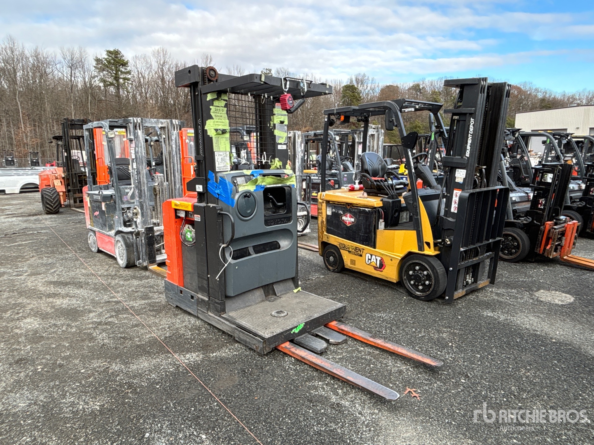 General Appearance with Picture, Right Front Corner