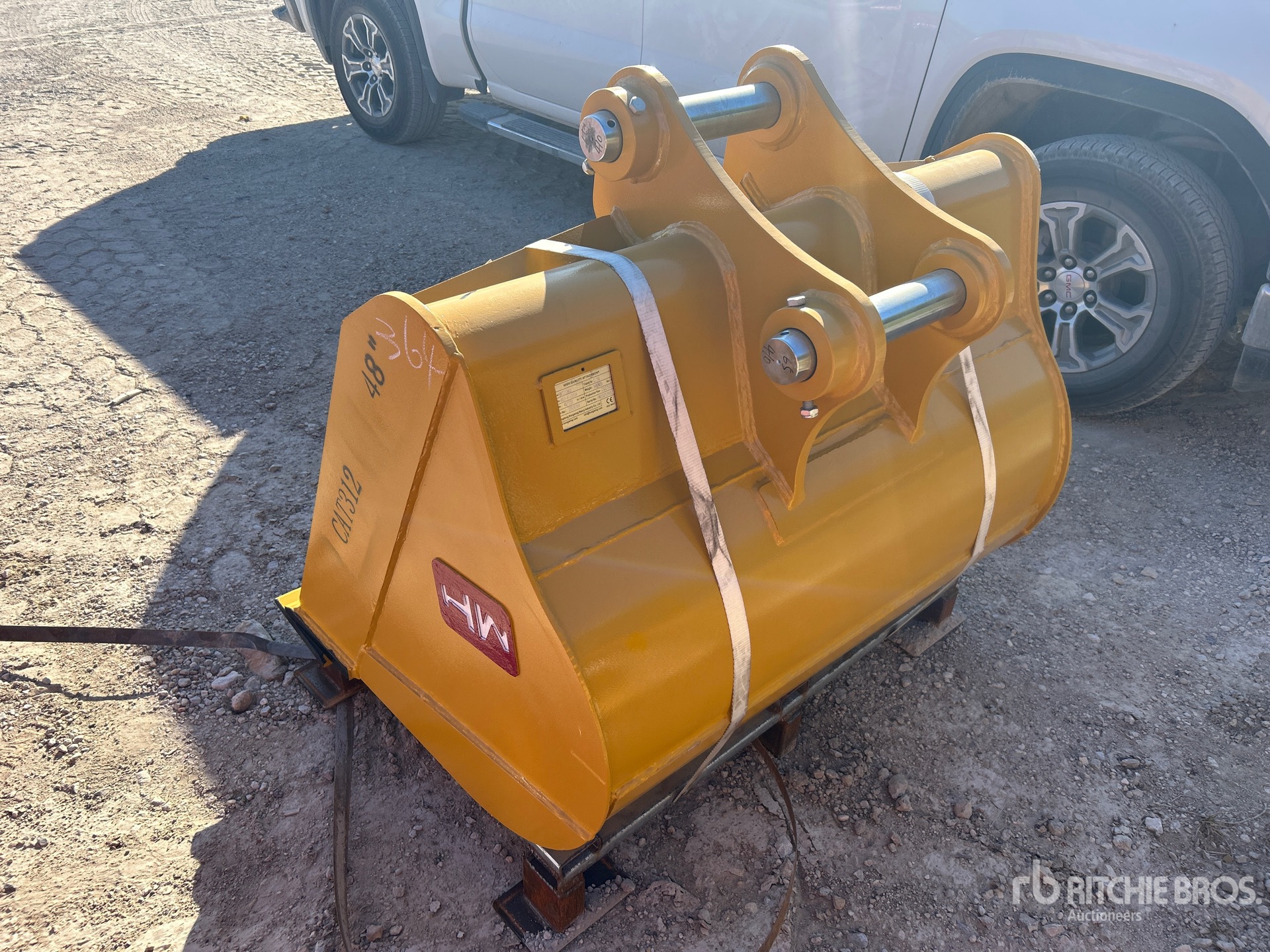 General Appearance with Picture, Left Rear Corner