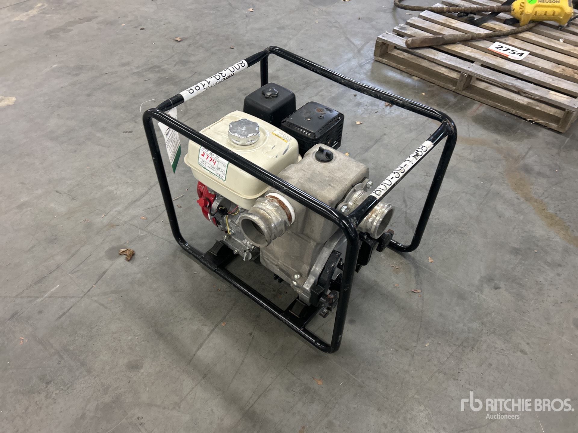 General Appearance with Foto, angolo posteriore sinistro