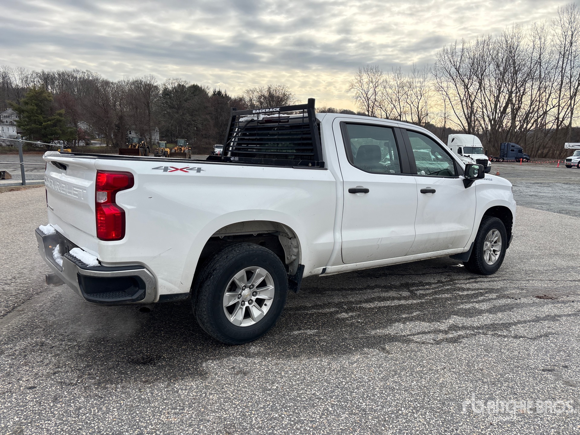 General Appearance with Picture, Right Rear Corner