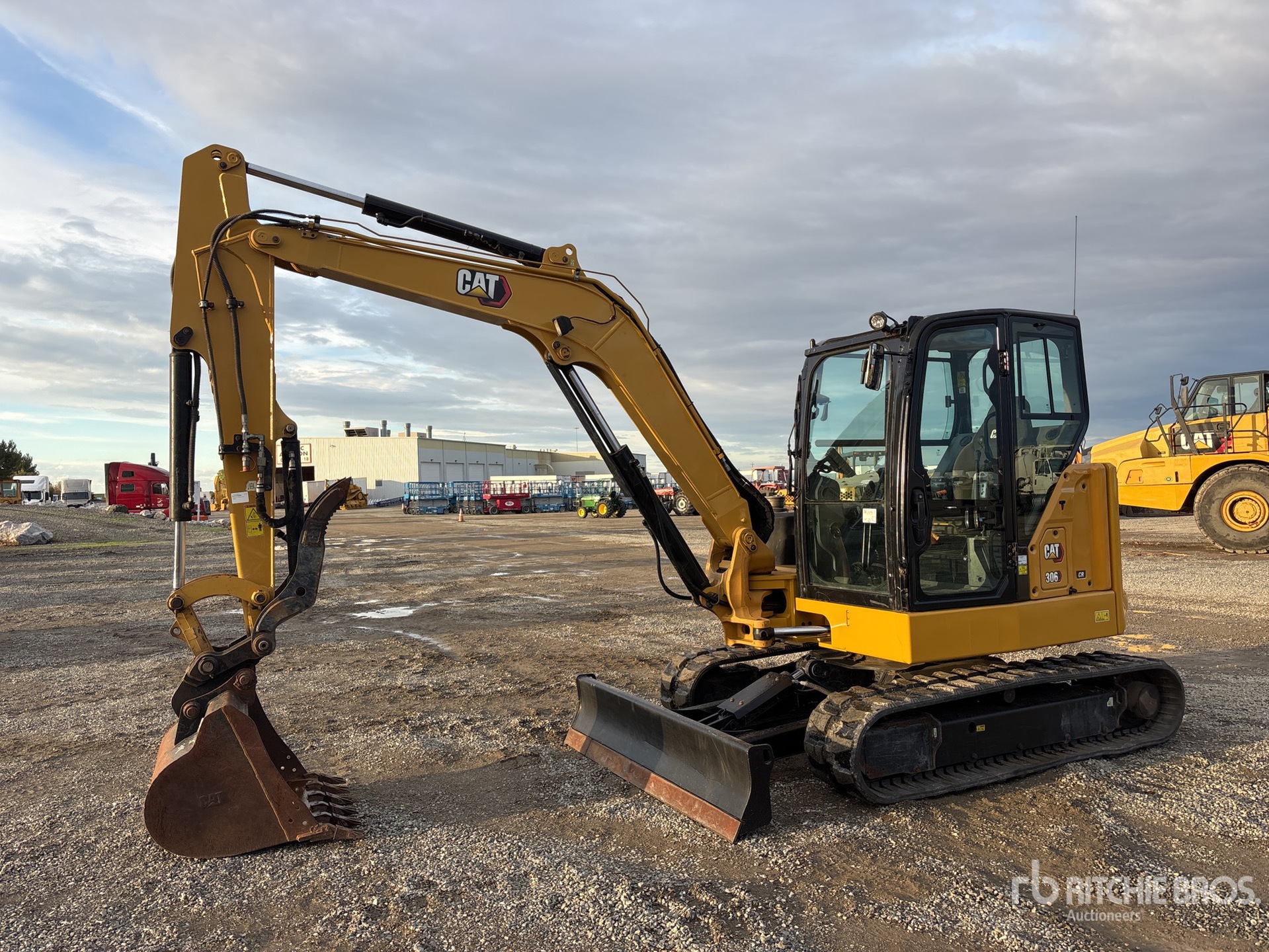 General Appearance with Featured Photo