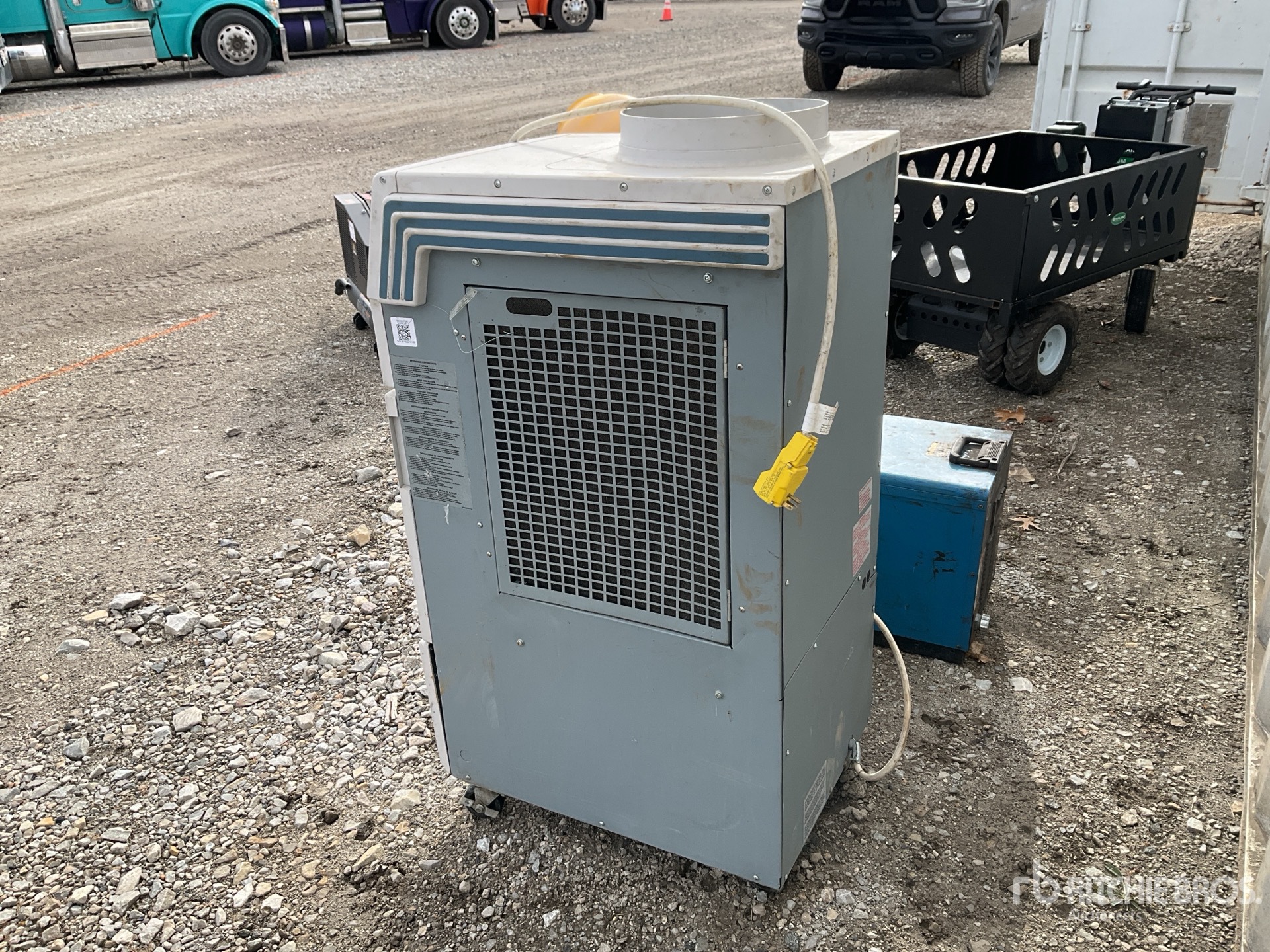 General Appearance with Bild, Ecke hinten links