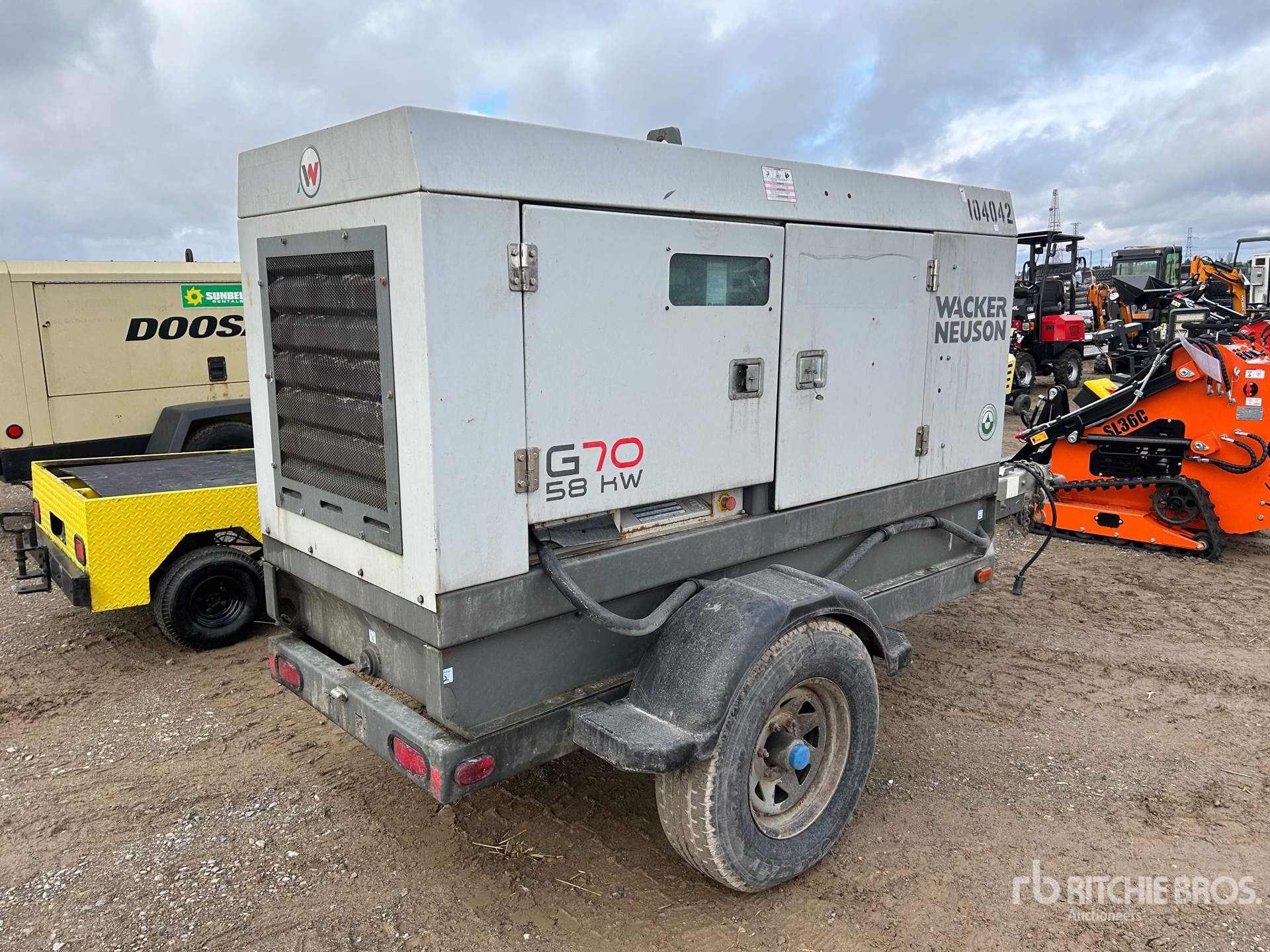 Aspect général with Image, coin arrière droit