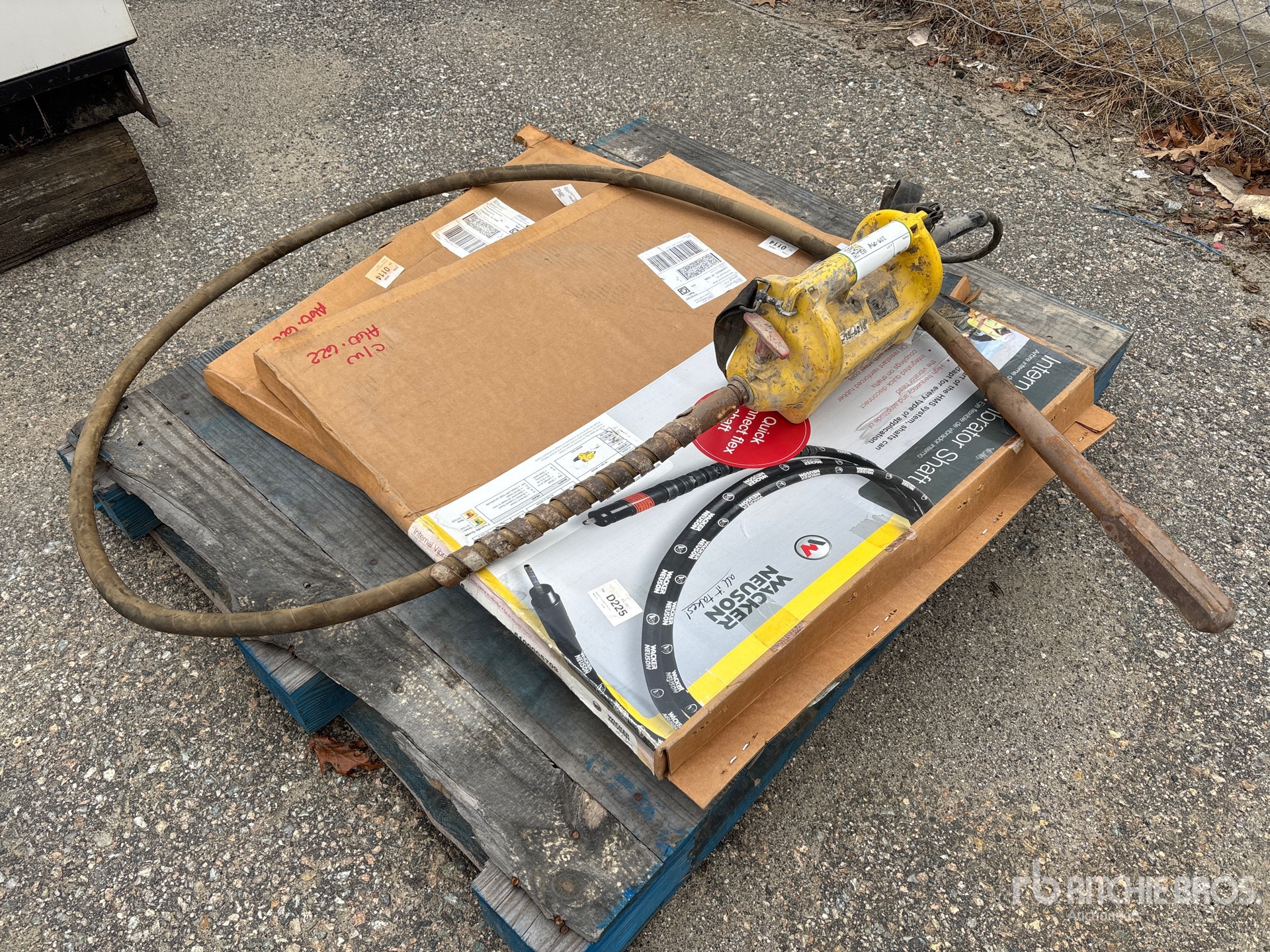 General Appearance with Featured Photo