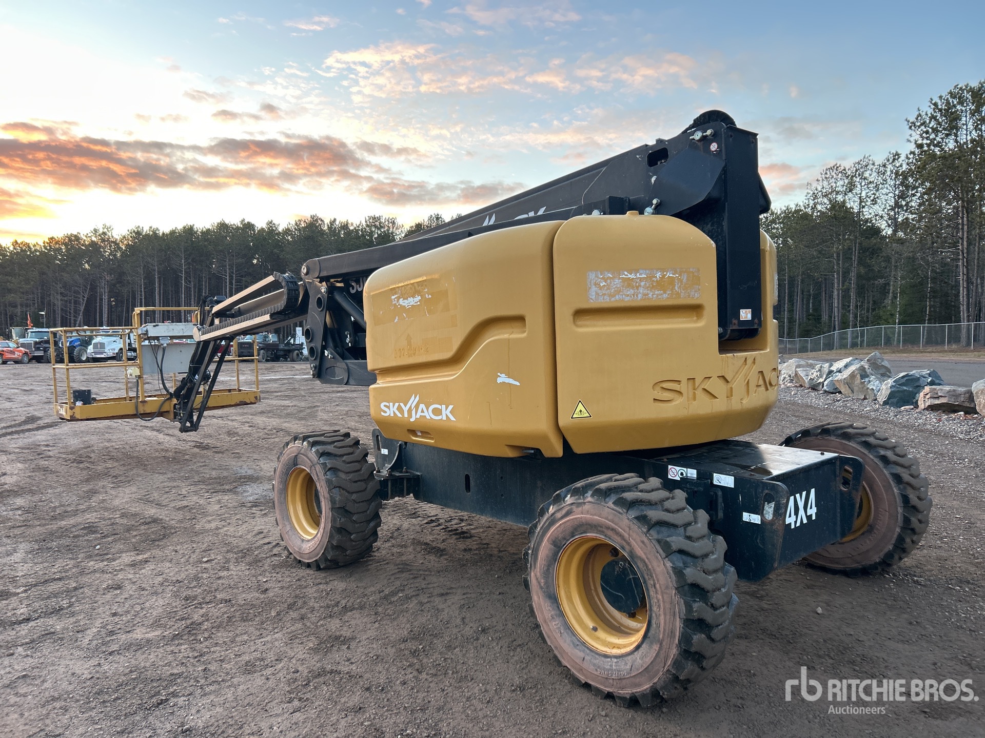 General Appearance with Imagen: esquina trasera izquierda