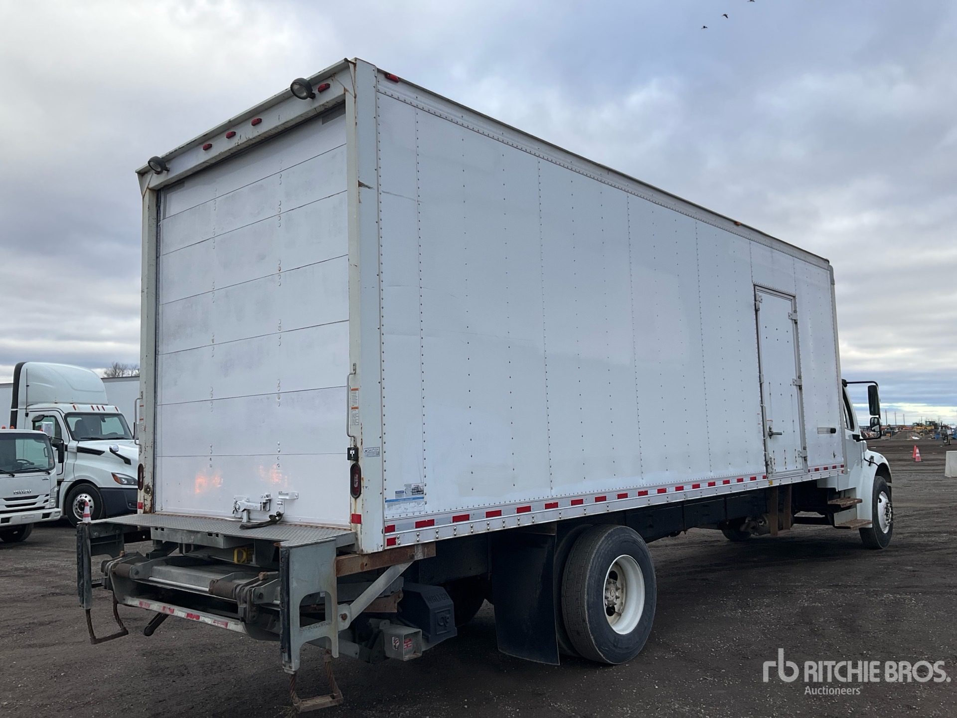 General Appearance with Foto, angolo anteriore sinistro