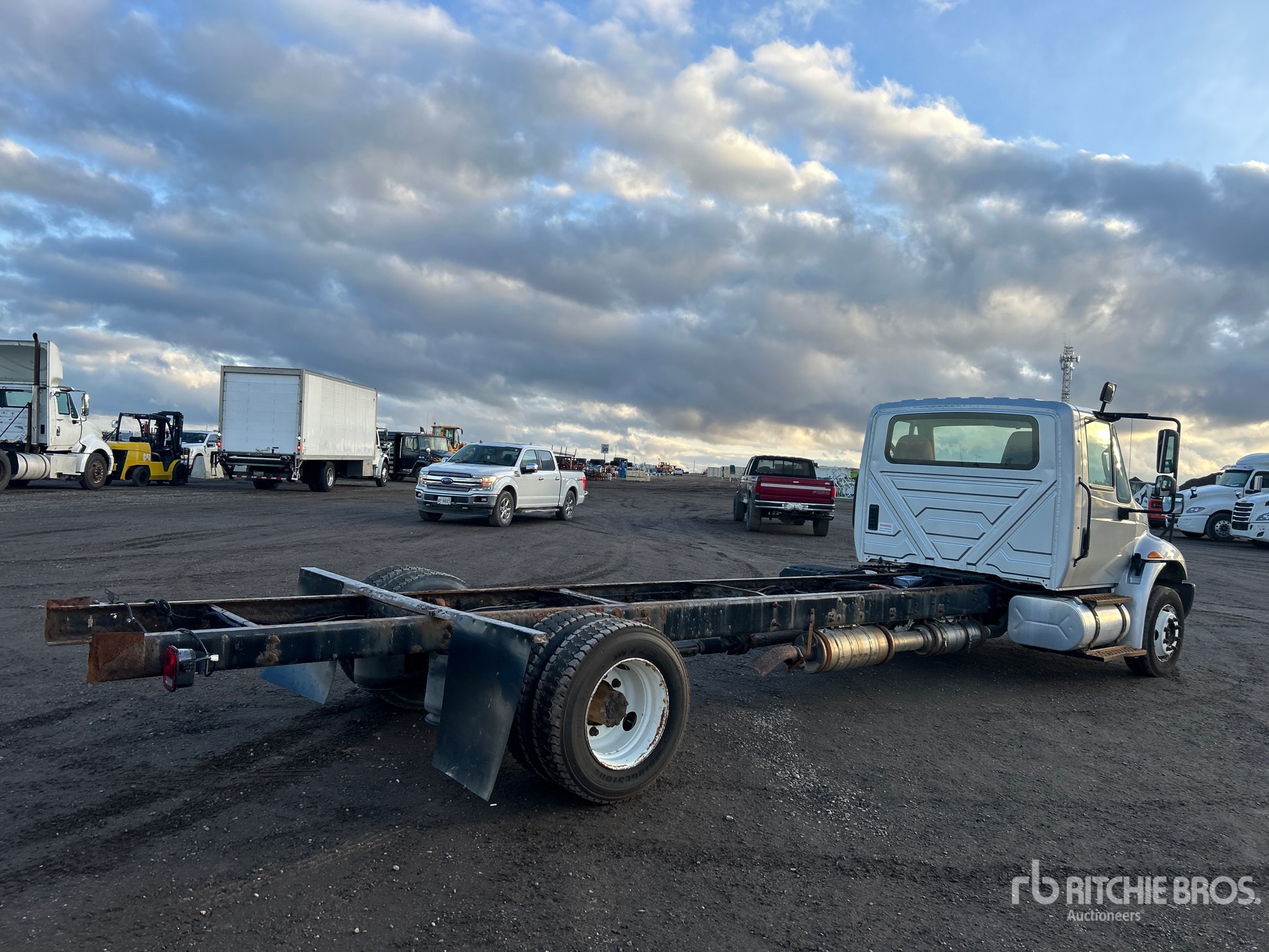 General Appearance with Imagen: esquina trasera derecha