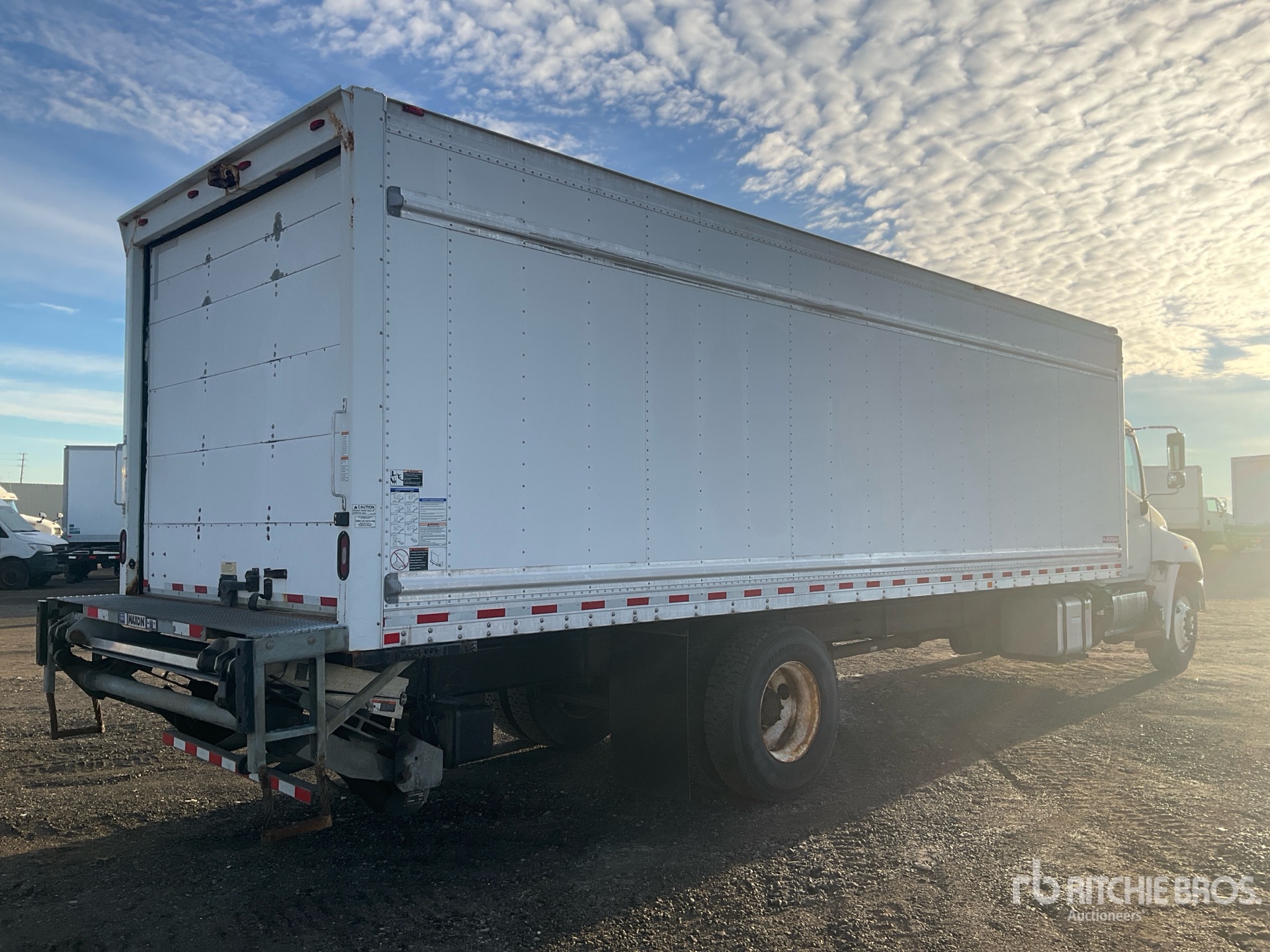 General Appearance with Bild, Ecke hinten rechts