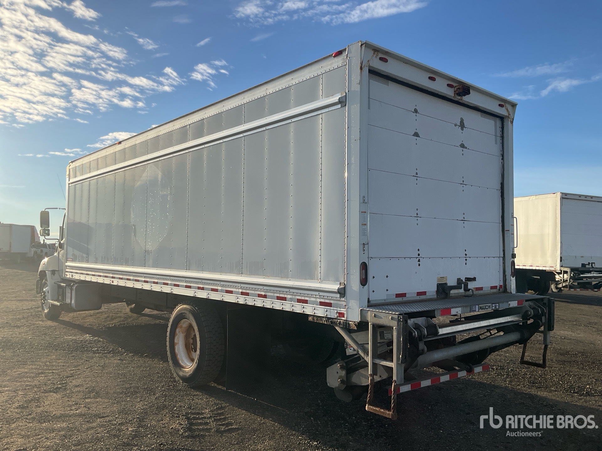 General Appearance with Bild, Ecke hinten links