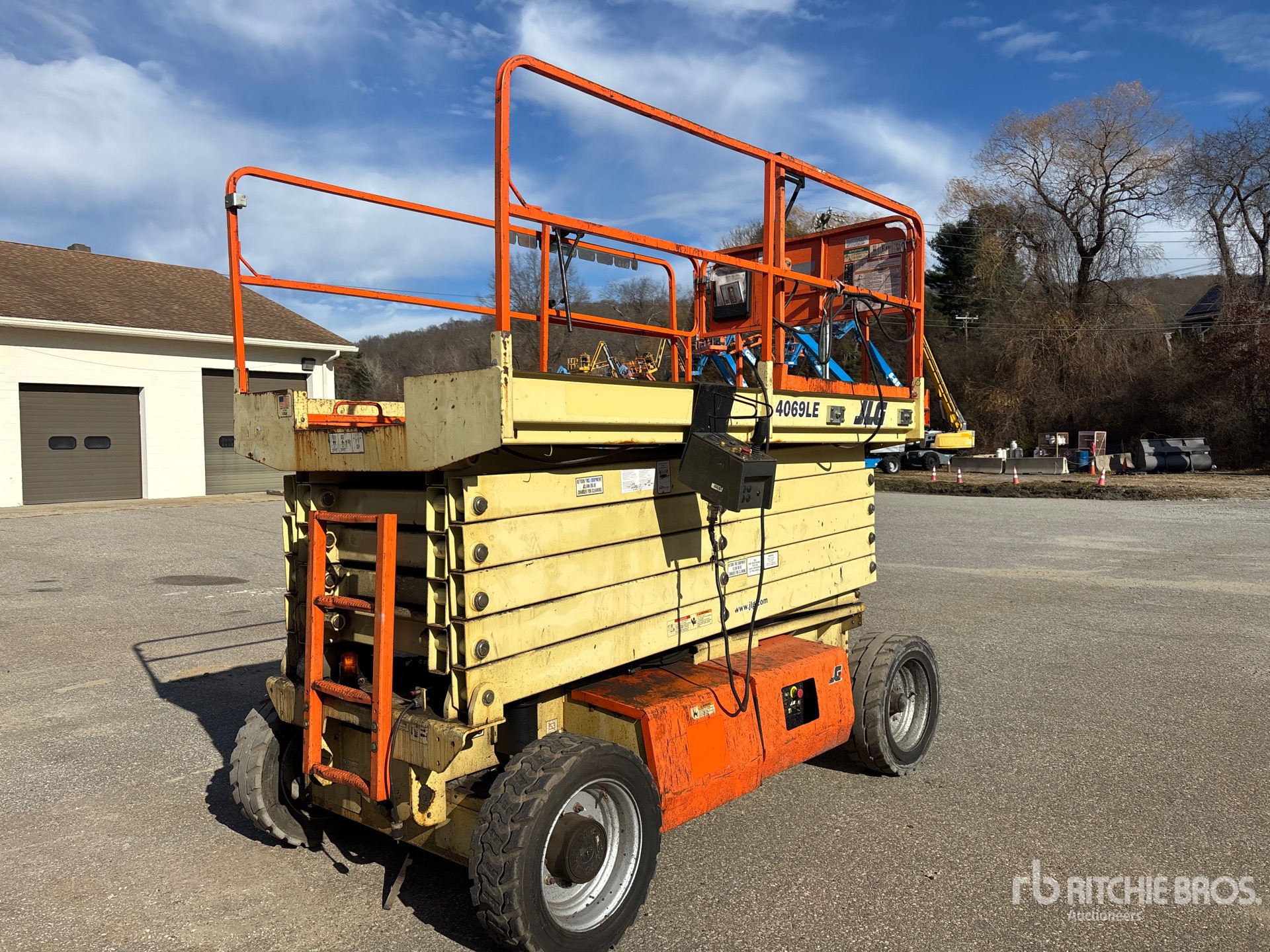 General Appearance with Imagen: esquina trasera derecha