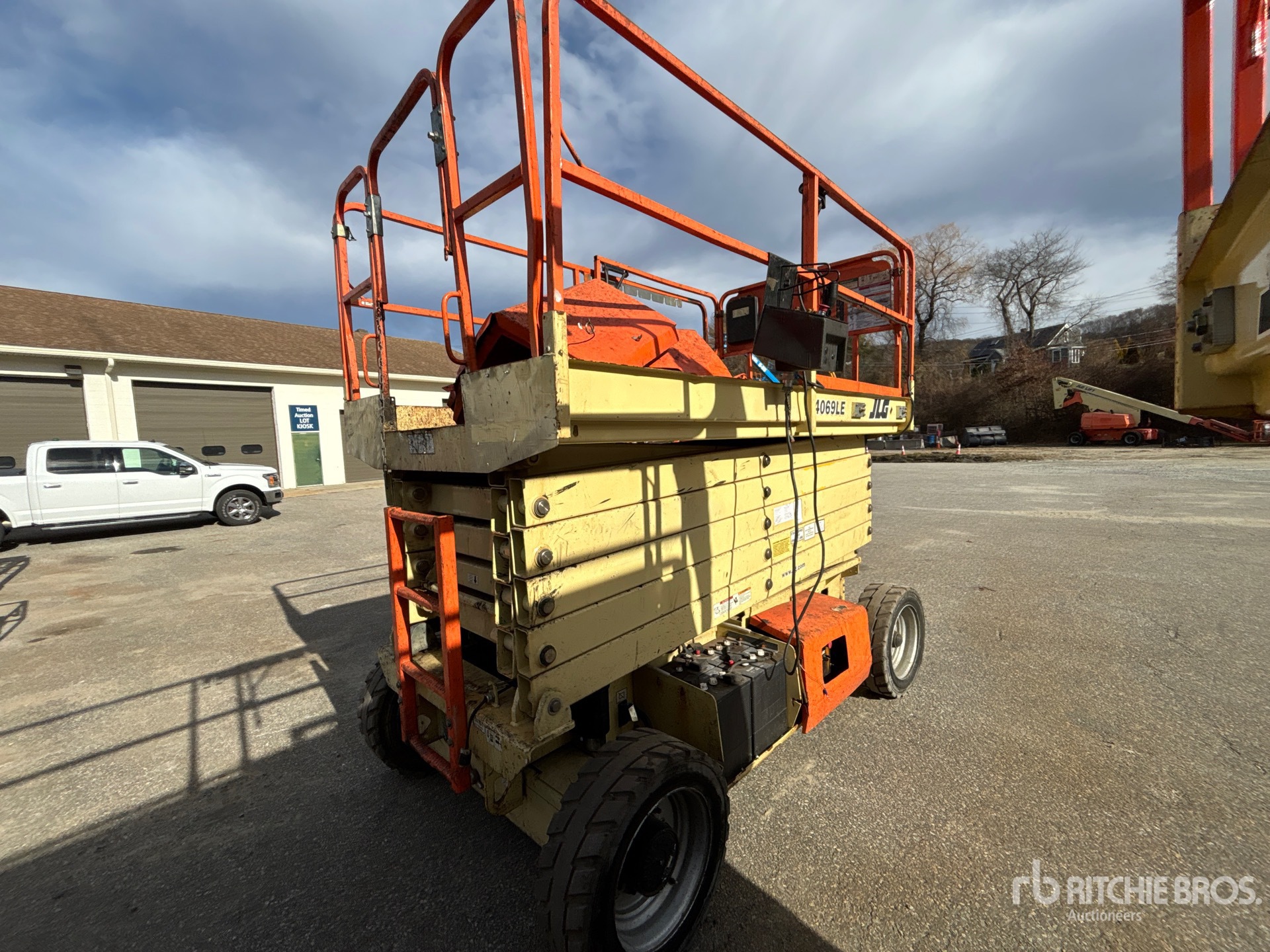 General Appearance with Imagen: esquina trasera derecha